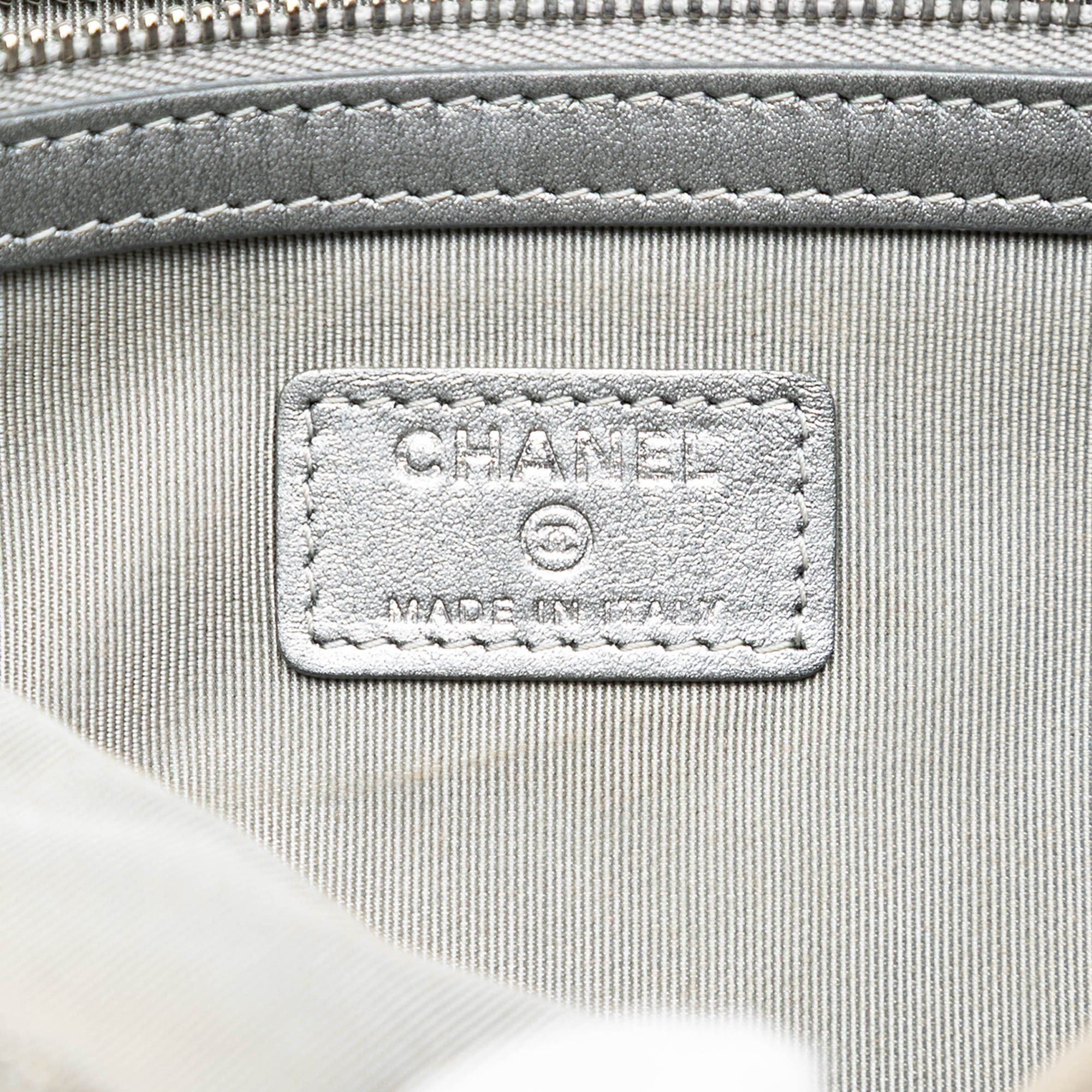 Chanel Medium Chevron Metallic Aged Calfskin O Case Clutch Size ONE SIZE - 5 Thumbnail