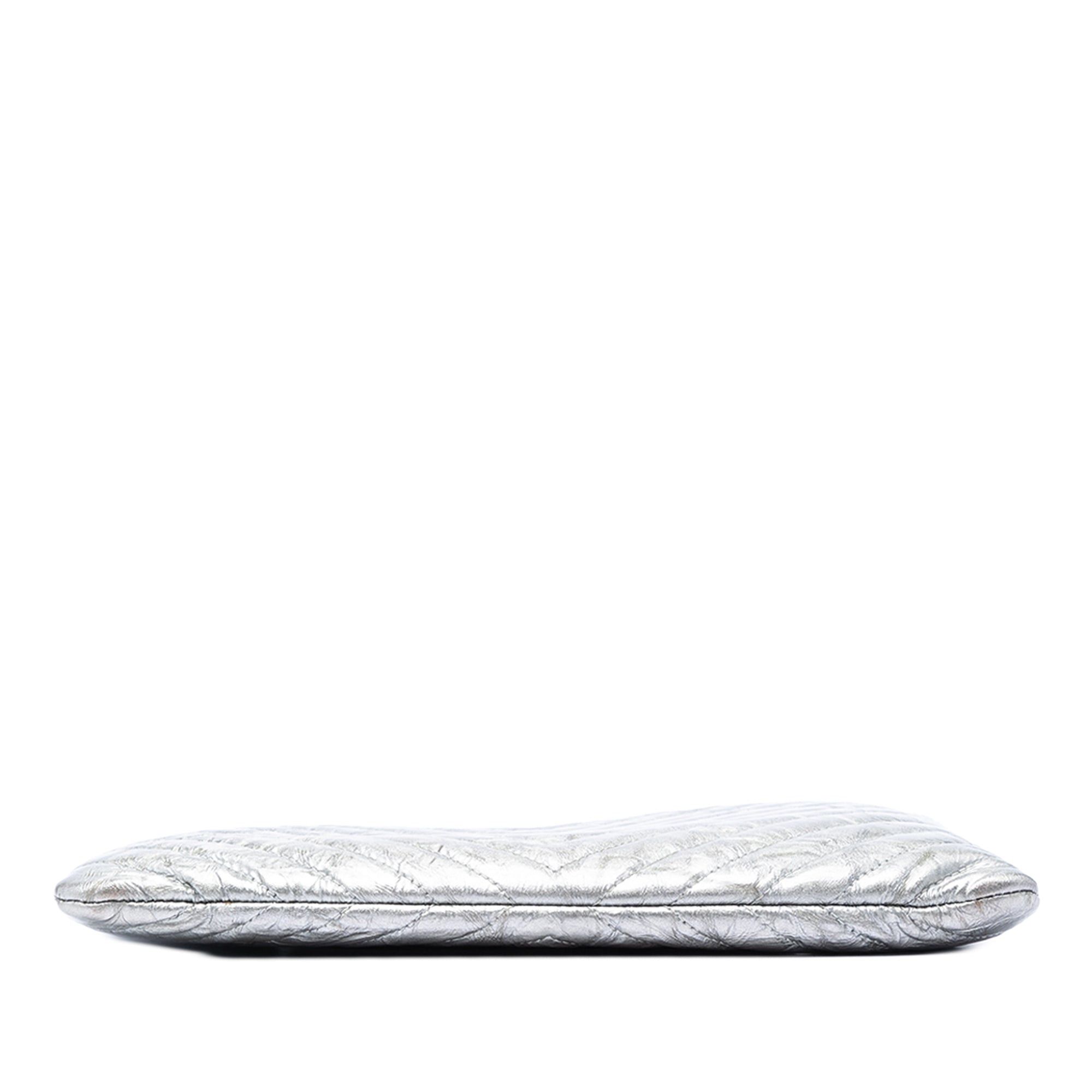 Chanel Medium Chevron Metallic Aged Calfskin O Case Clutch Size ONE SIZE - 3 Thumbnail