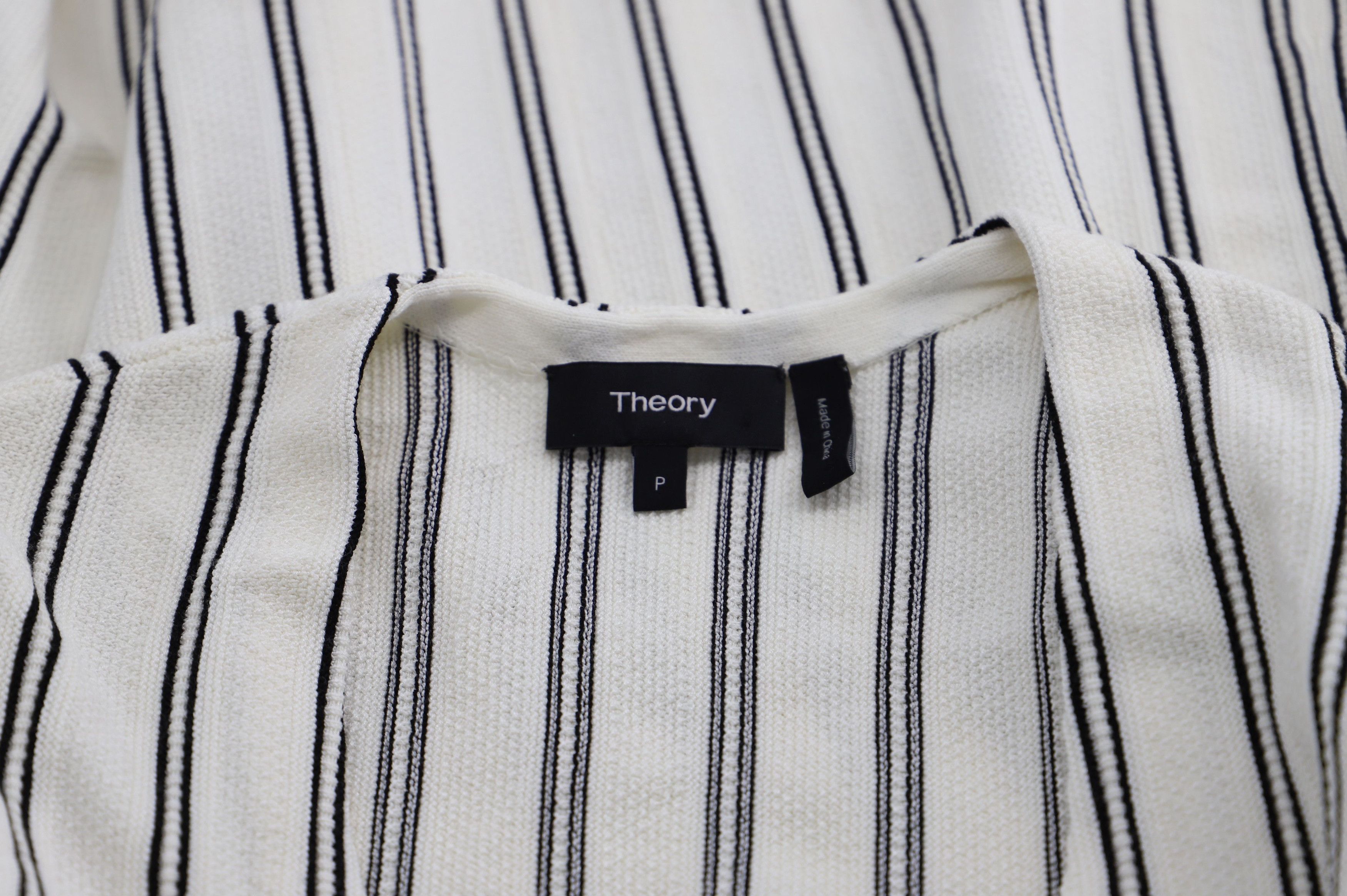 Theory Theory V-neck Stripe Blouse in White Cream Viscose Size XS / US 0-2 / IT 36-38 - 4 Thumbnail