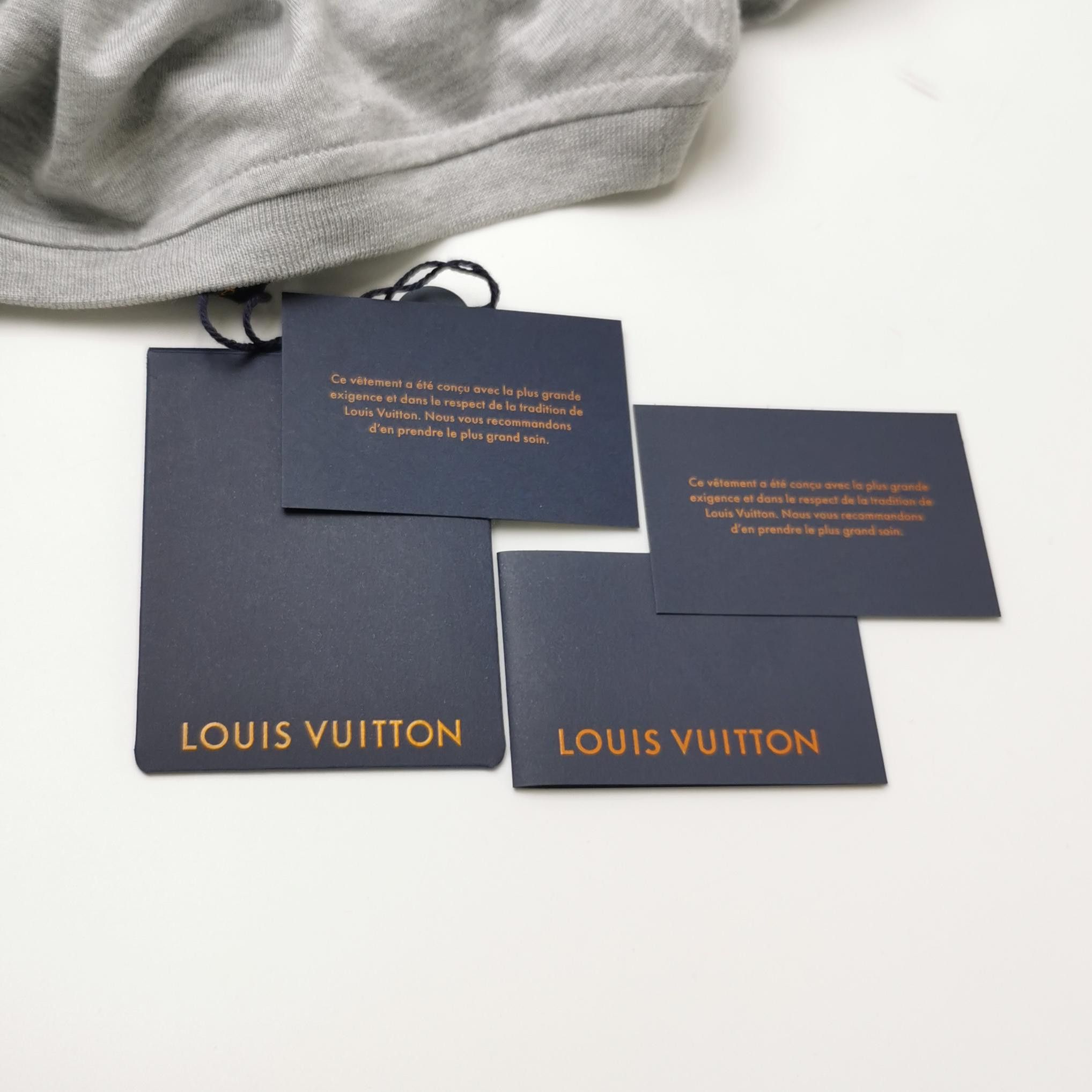 Louis Vuitton Louis Vuitton Embroidered Logo T-Shirt S Size US S / EU 44-46 / 1 - 4 Thumbnail