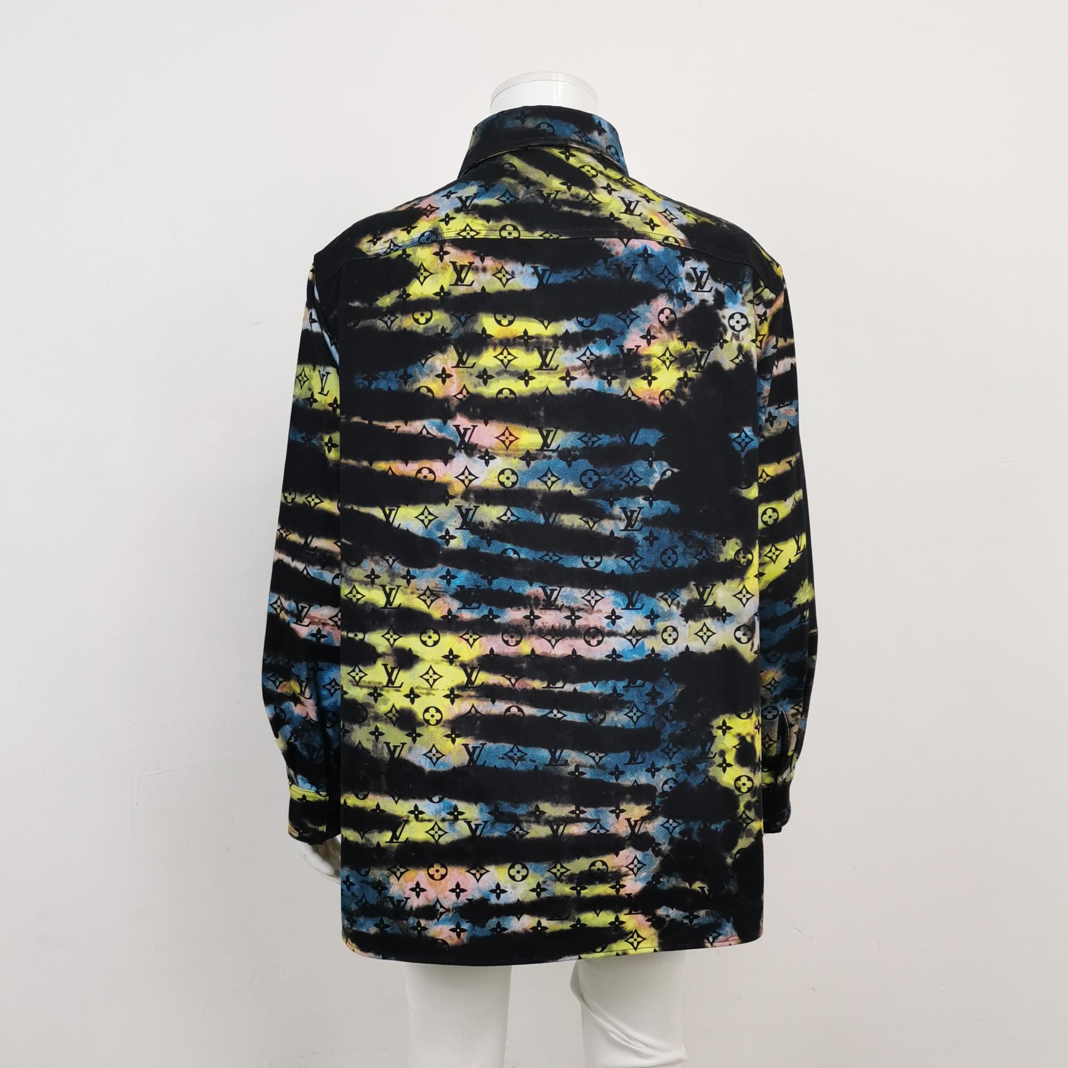 Louis Vuitton Louis Vuitton Tie-Dye Monogram Shirt Size M Size US M / EU 48-50 / 2 - 2 Thumbnail