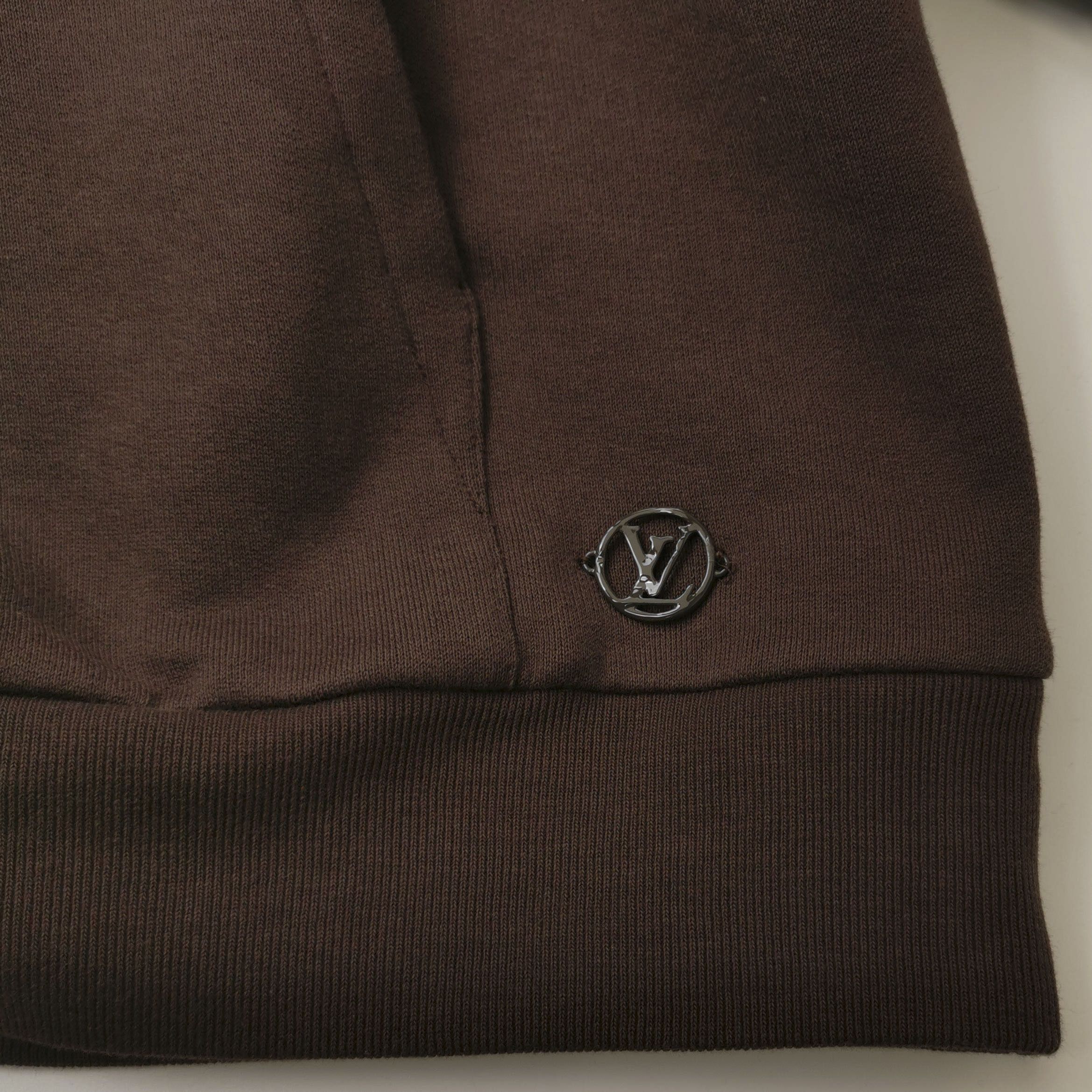 Louis Vuitton Louis Vuitton Bee Patch Hoodie Size M Size US M / EU 48-50 / 2 - 3 Thumbnail