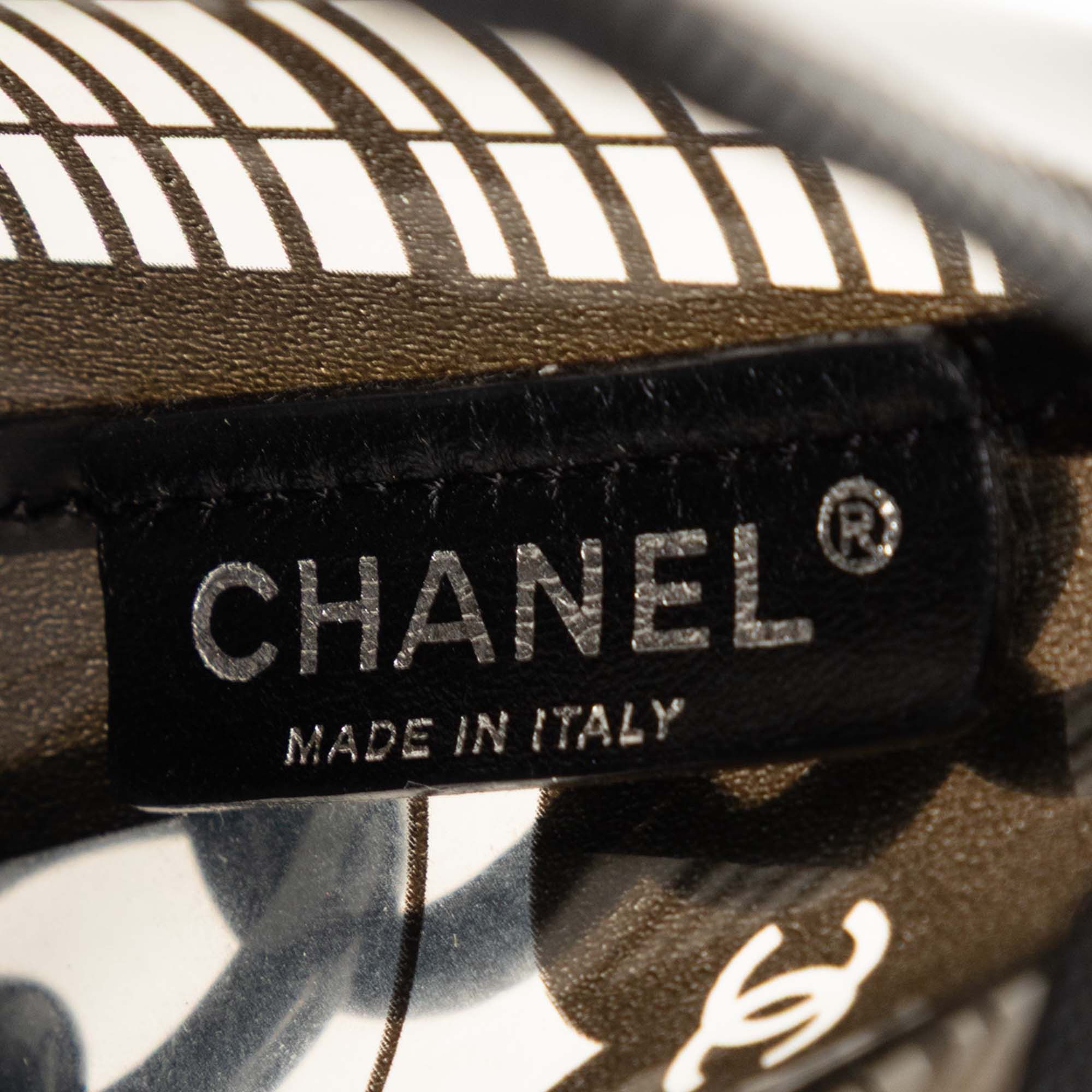 Chanel Vinyl Coco Window Pochette Size ONE SIZE - 5 Thumbnail