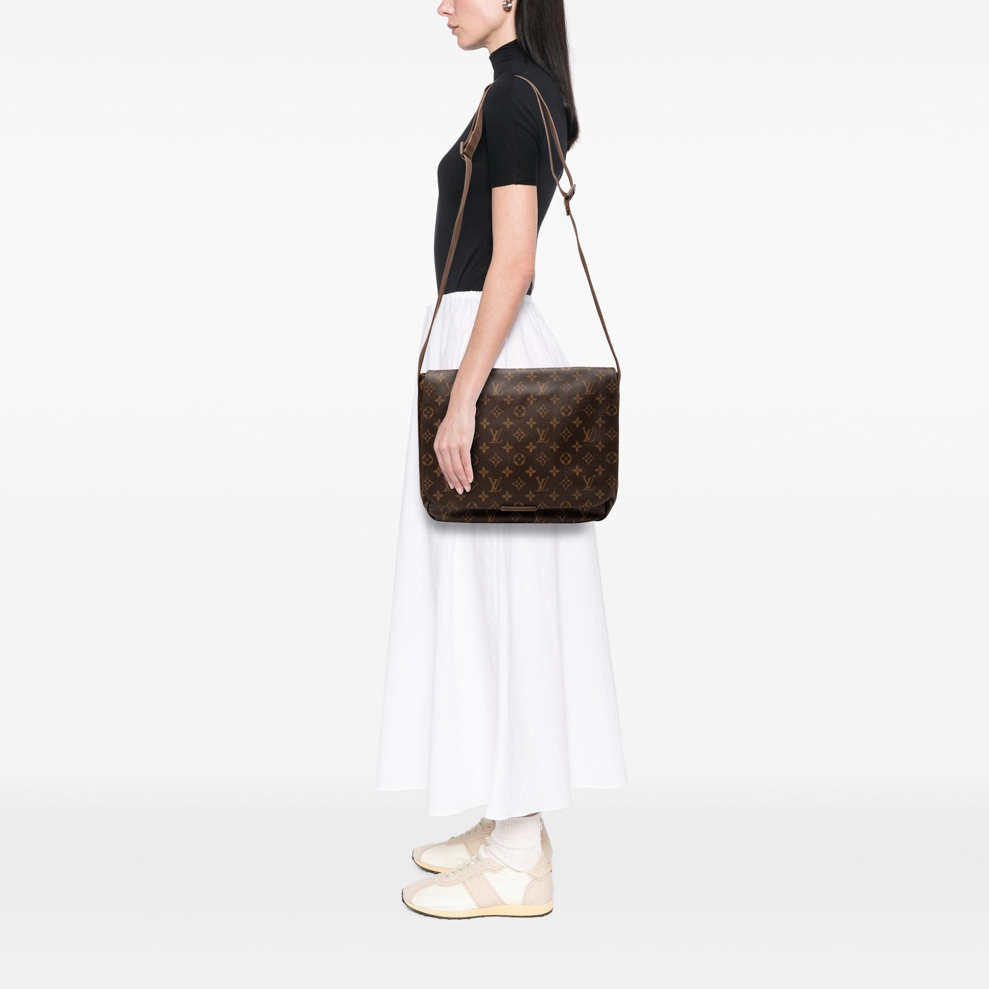 Louis Vuitton Monogram Beaubourg Messenger MM Size ONE SIZE - 10 Thumbnail