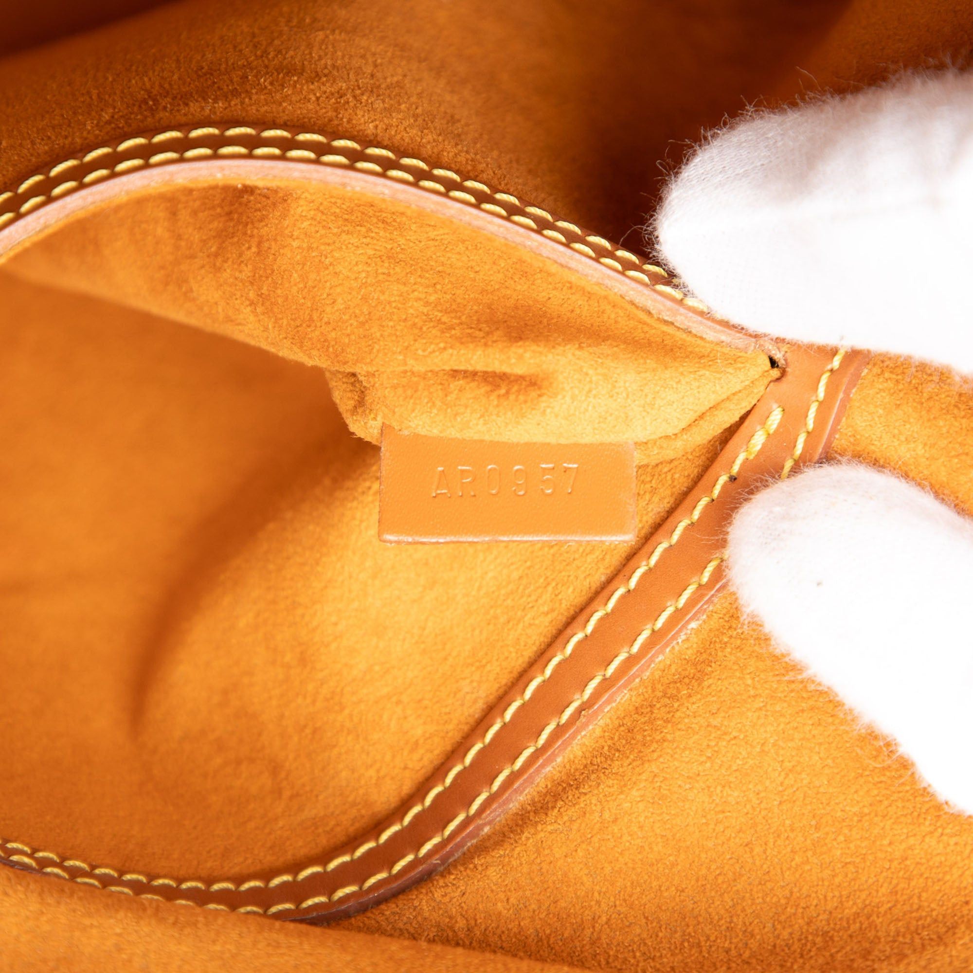 Louis Vuitton Epi Alma PM Size ONE SIZE - 6 Thumbnail