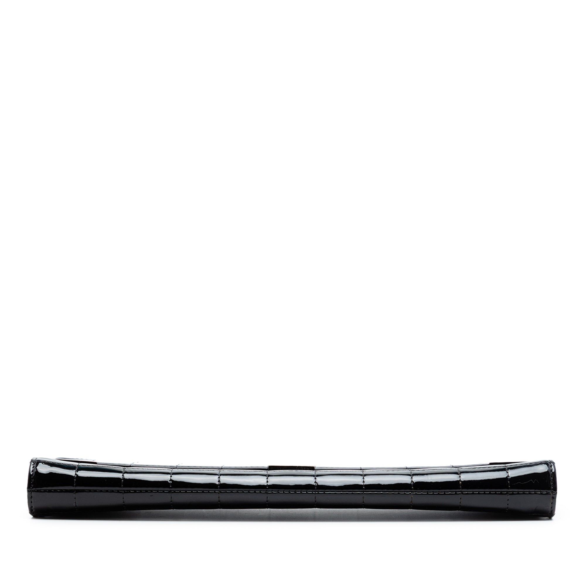 Chanel Chocolate Bar Patent Clutch Size ONE SIZE - 3 Thumbnail