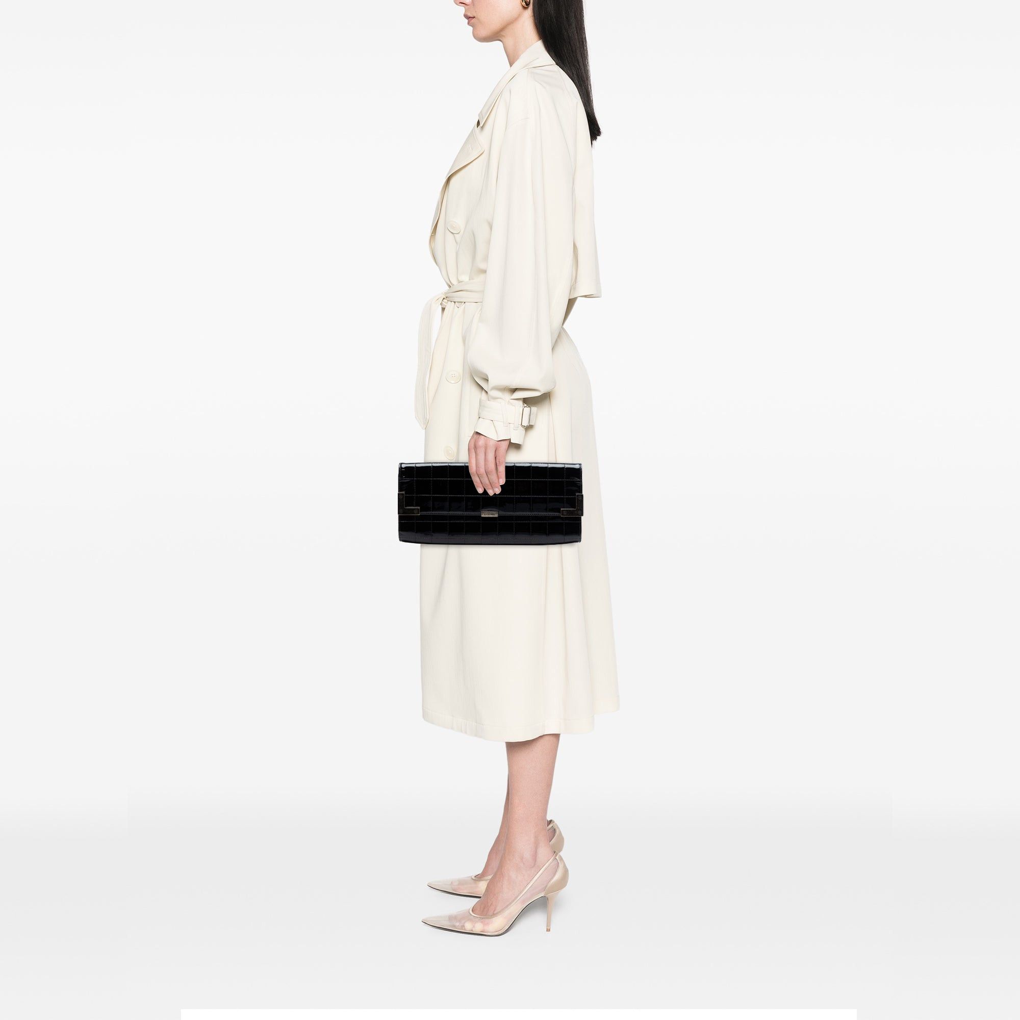Chanel Chocolate Bar Patent Clutch Size ONE SIZE - 7 Thumbnail