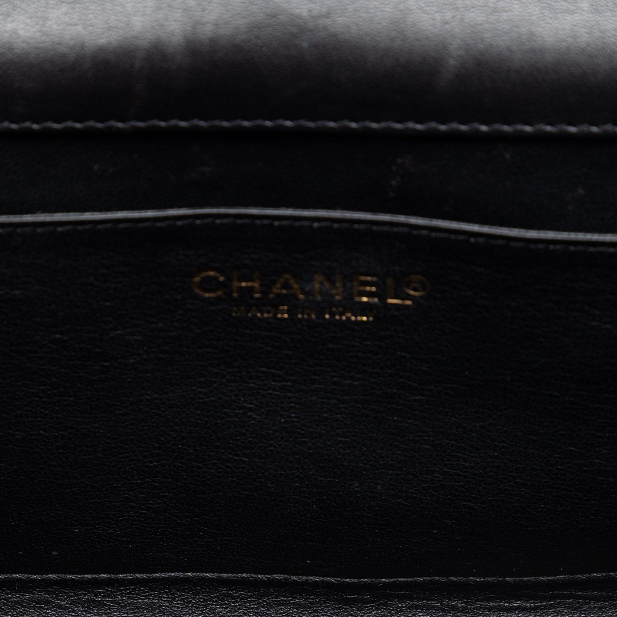 Chanel Chocolate Bar Patent Clutch Size ONE SIZE - 4 Thumbnail