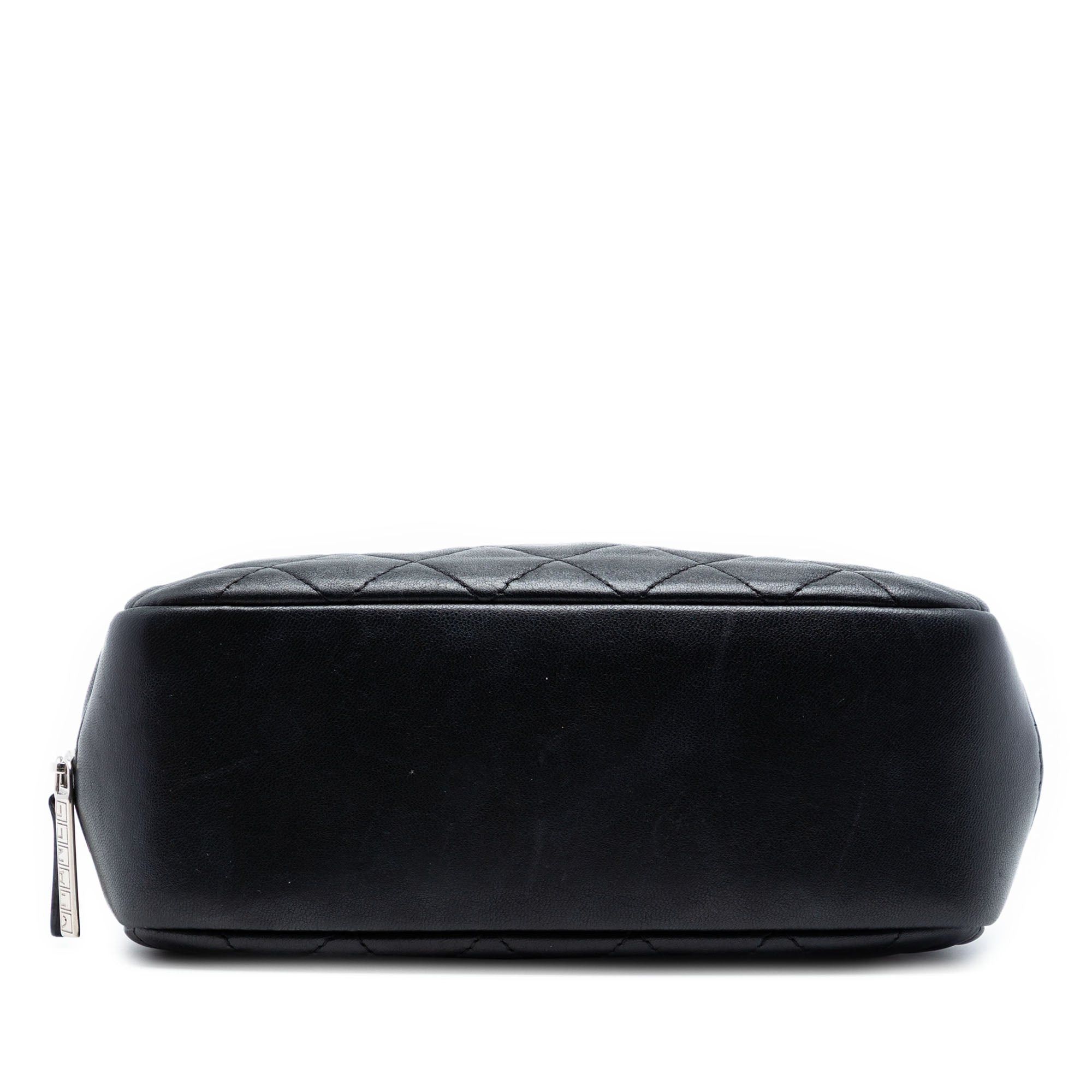 Chanel Medium Curvy Cosmetic Pouch Size ONE SIZE - 3 Thumbnail