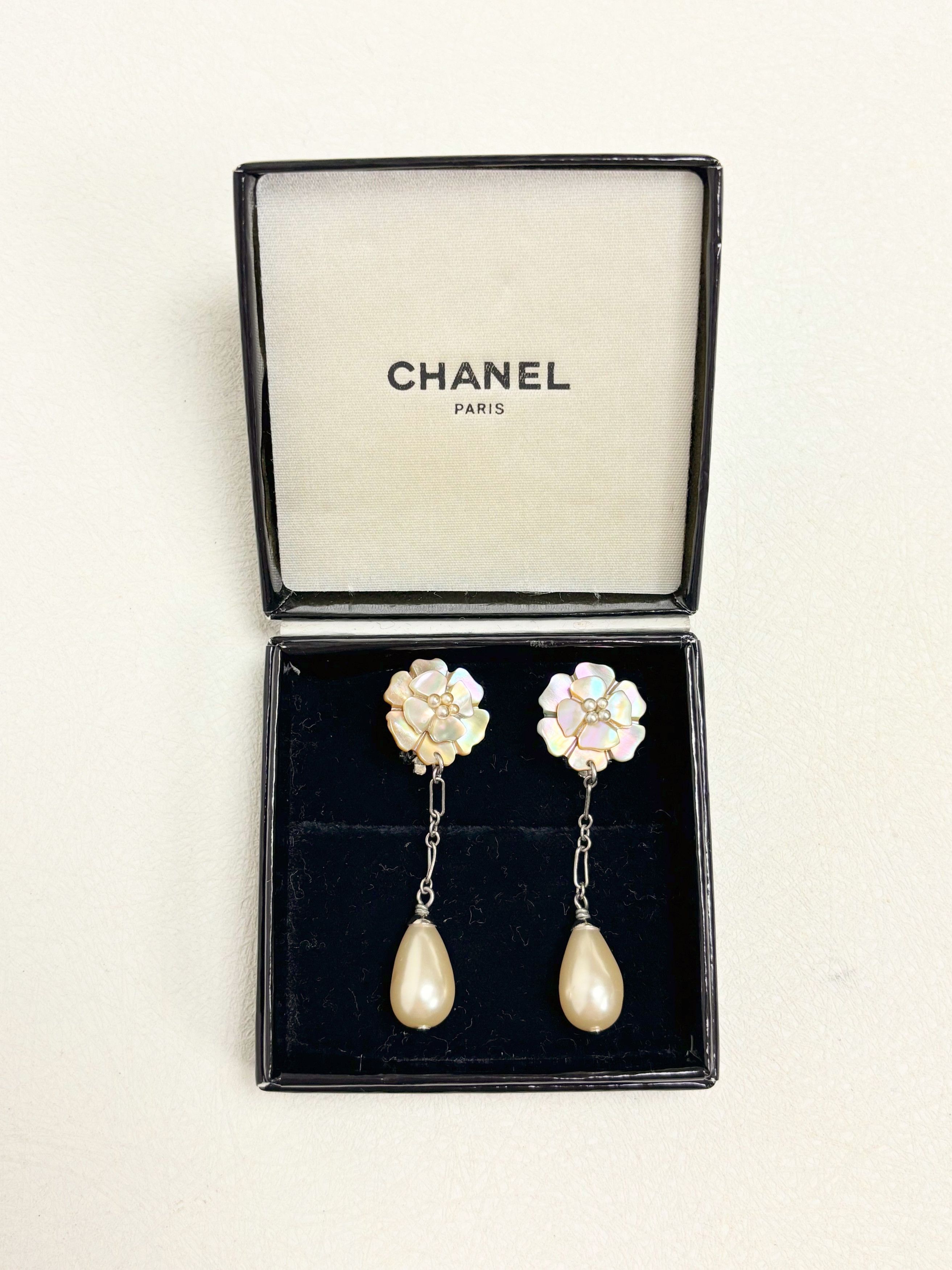 Chanel Boucles d'oreilles Camelia Size ONE SIZE - 7 Thumbnail