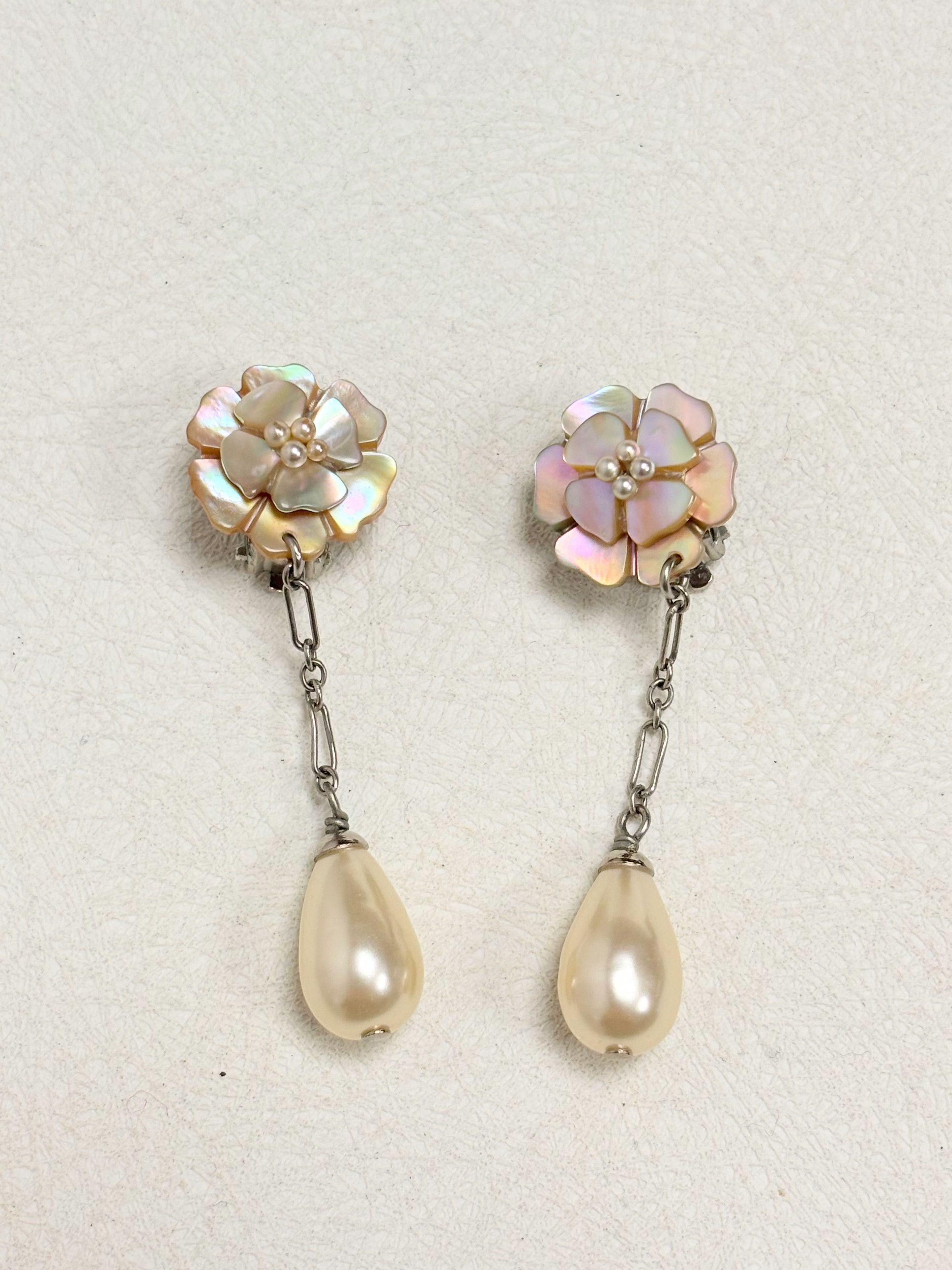 Chanel Boucles d'oreilles Camelia Size ONE SIZE - 13 Thumbnail