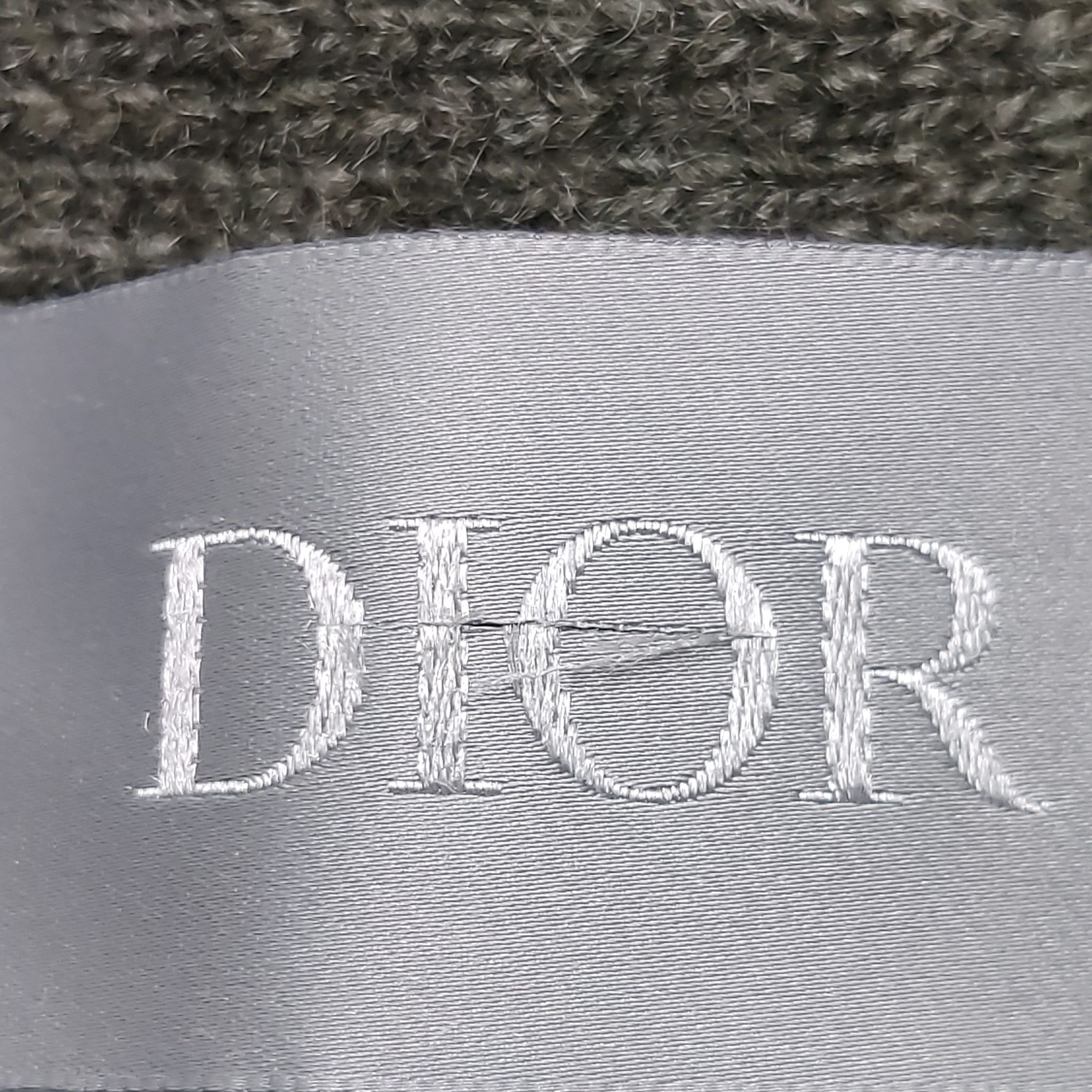 Dior Dior Couture Patch Cashmere Cardigan US S Size US S / EU 44-46 / 1 - 10 Thumbnail
