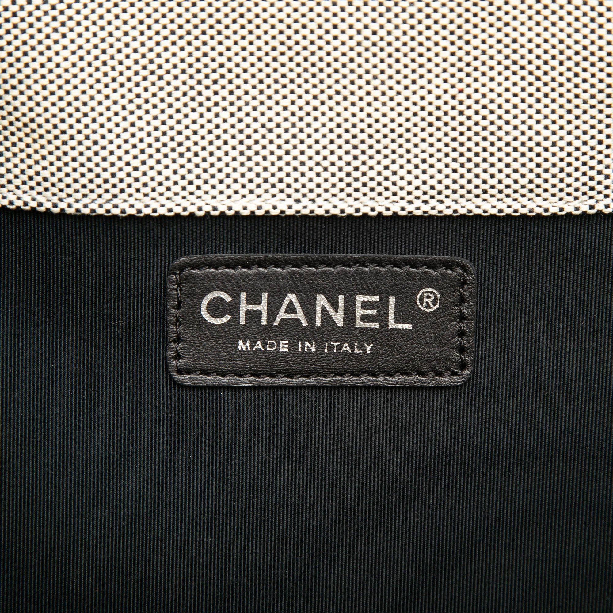 Chanel CC Camellia No. 5 Choco Bar Canvas Tote Size ONE SIZE - 5 Thumbnail
