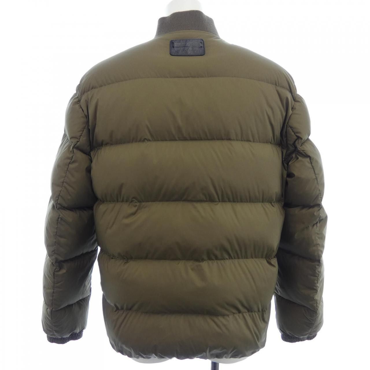 Louis Vuitton Louis Vuitton Louis Vuitton Down Jacket Textile Outerwear HFB47WGHK DUTY FREE for USA Size ONE SIZE - 8 Thumbnail