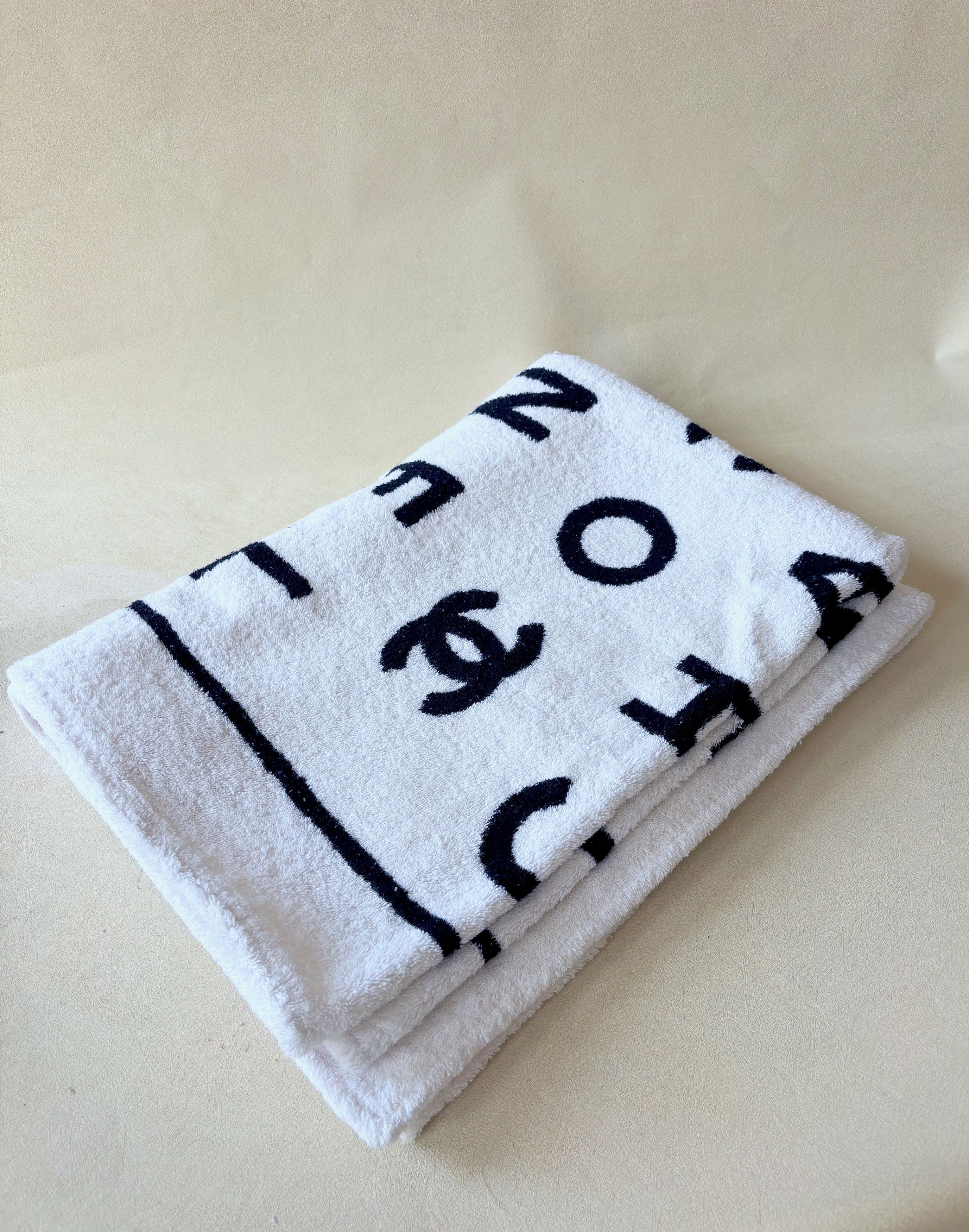 Chanel Drap de Plage Coco Size ONE SIZE - 10 Thumbnail