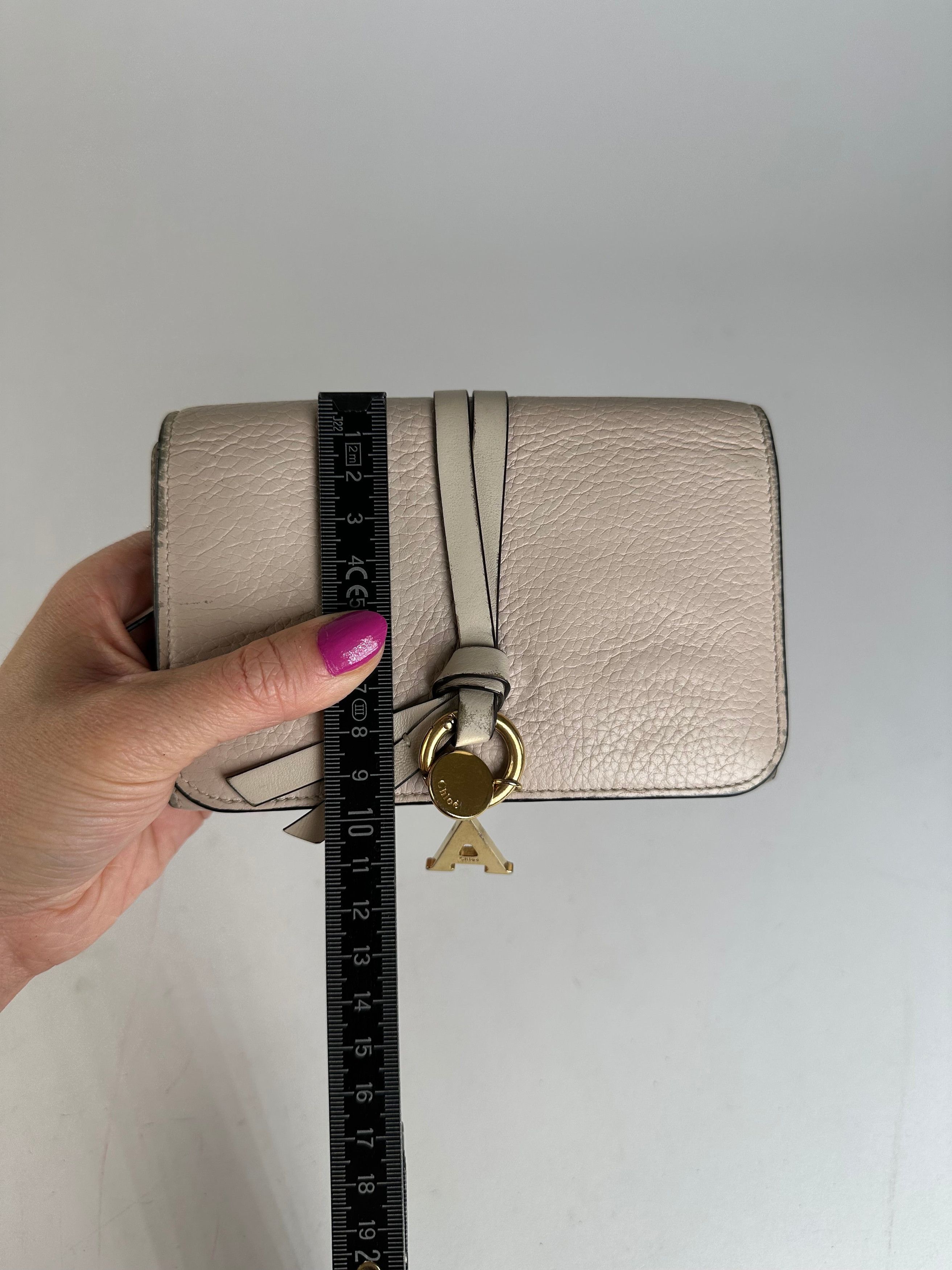 Chloe Vintage Chloé Alphabet Grained Leather Compact Wallet Nude Size ONE SIZE - 10 Thumbnail