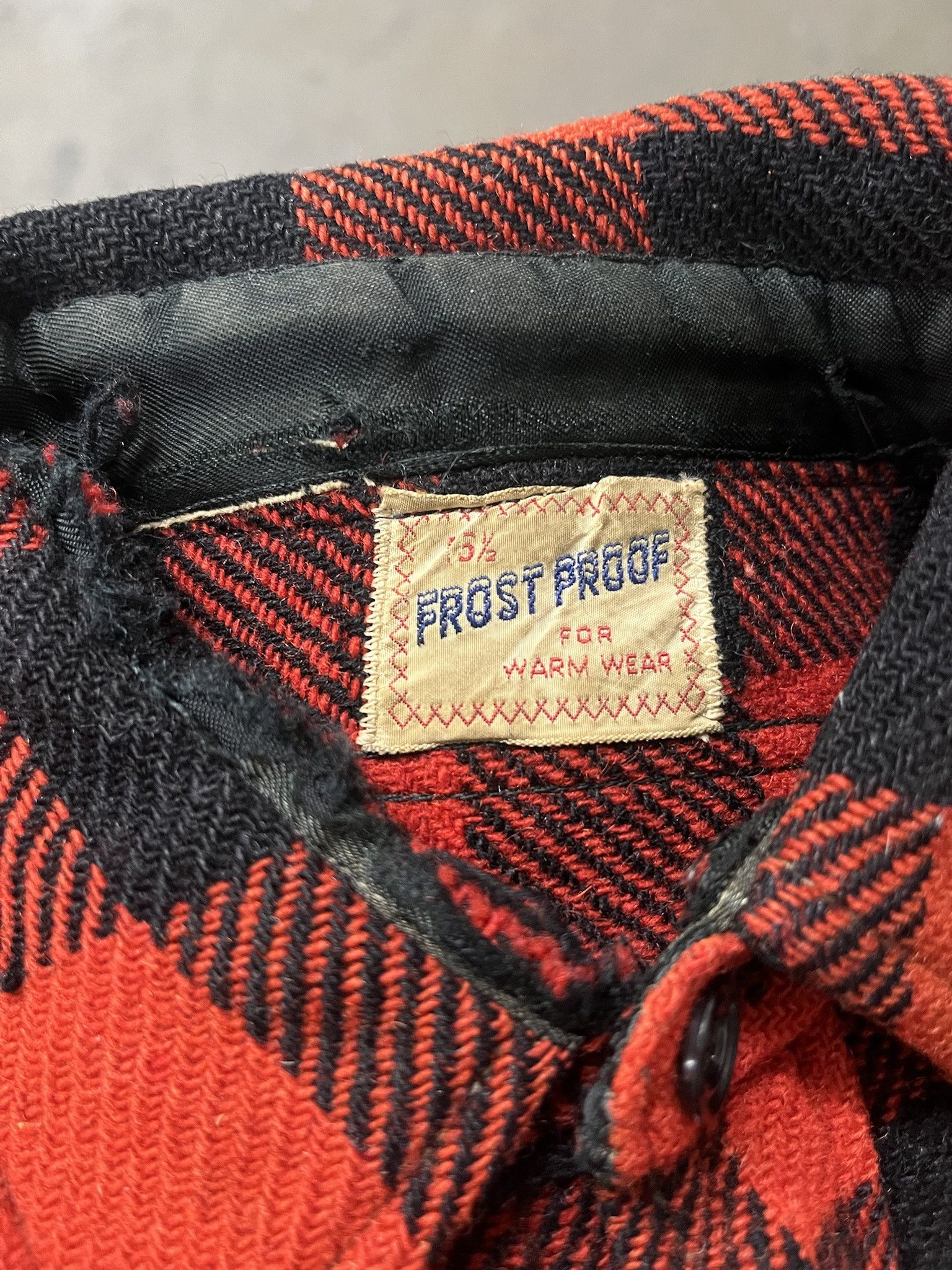 Flannel × Vintage Vintage 1960s Frost Proof Buffalo Plaid Flannel Size 15.5 Size US L / EU 52-54 / 3 - 8 Thumbnail