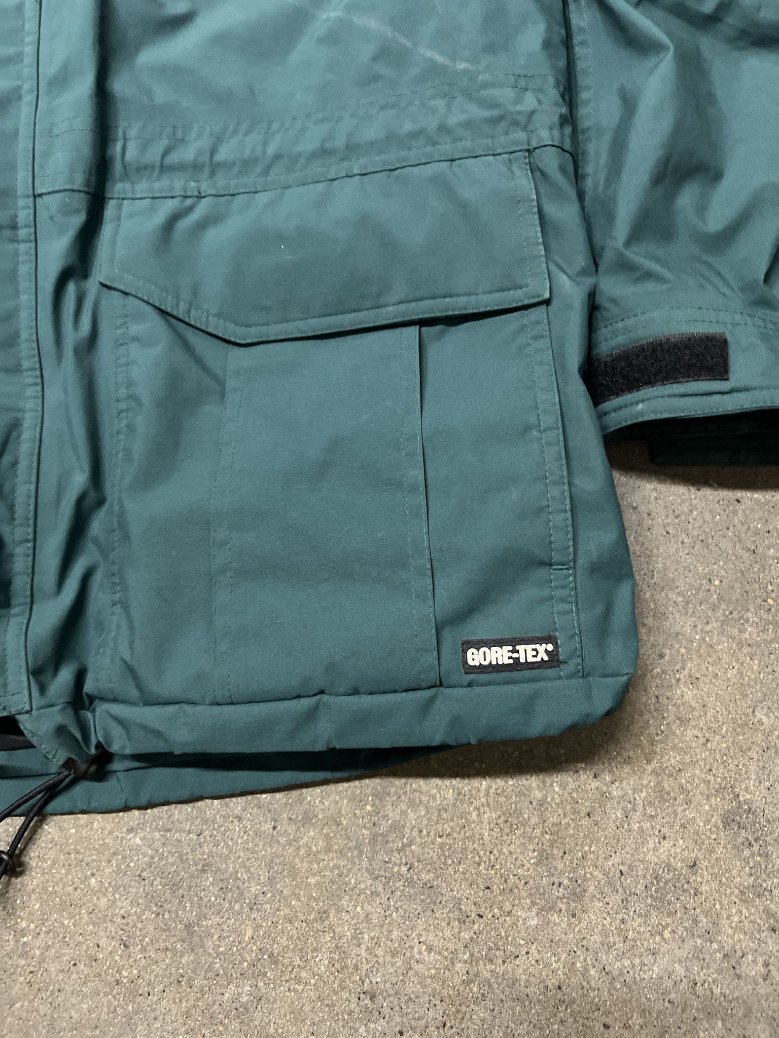 The North Face × Vintage Vintage 1990s Alpine Design Goretex Rain Jacket Size L Size US L / EU 52-54 / 3 - 2 Thumbnail