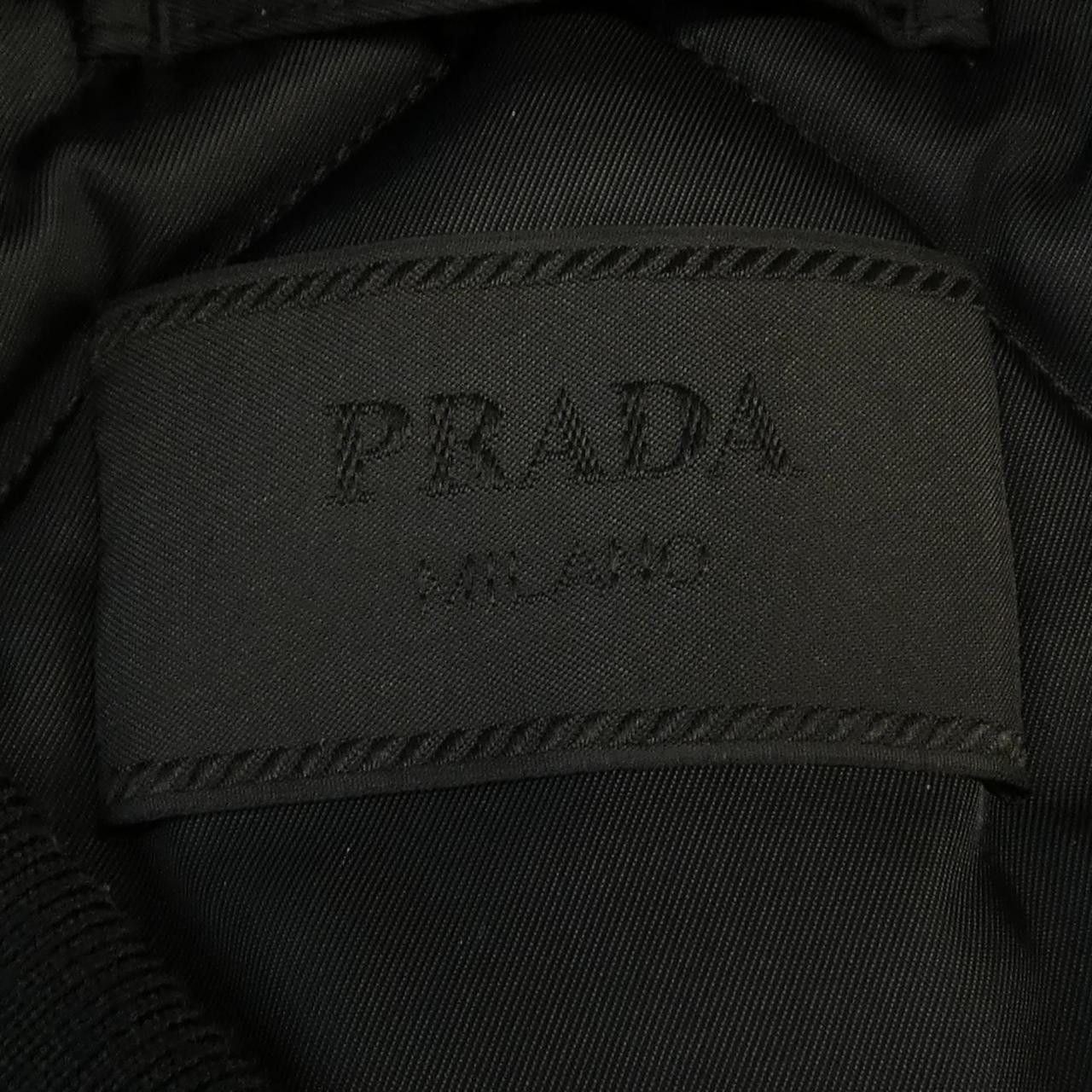Prada Prada Prada Re-Nylon Jacket Textile Outerwear SGX093 S222 IWQ8 DUTY FREE for USA Size ONE SIZE - 4 Thumbnail