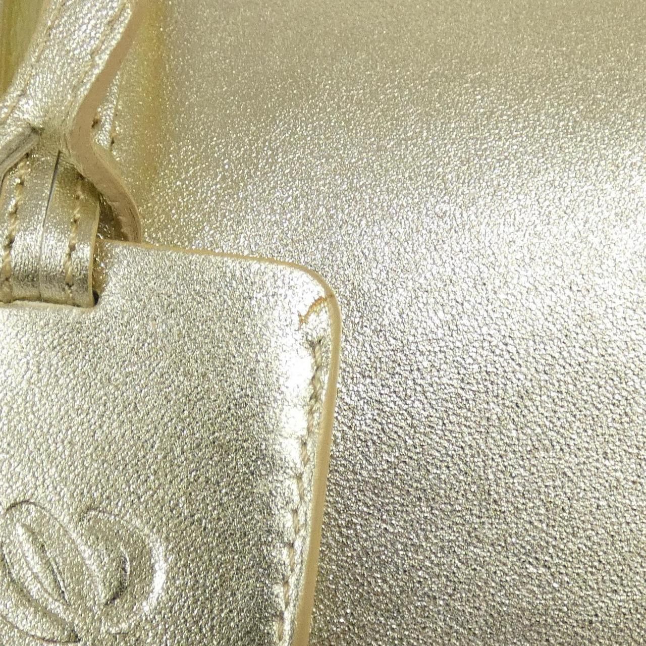 Loewe Loewe Loewe Metallic Leather Handbag Leather Handbag 32512145 DUTY FREE for USA Size ONE SIZE - 4 Thumbnail