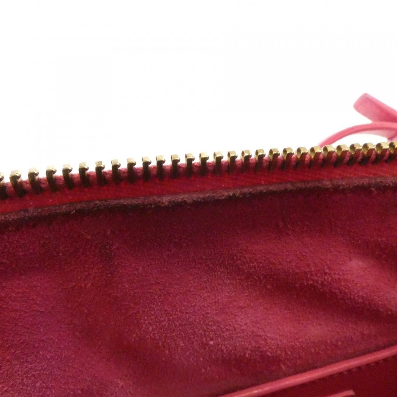 Yves Saint Laurent Yves Saint Laurent Saint Laurent Baby Duffle Calf Boston Bag Leather Handbag 330958C150J DUTY FREE for USA Size ONE SIZE - 9 Thumbnail