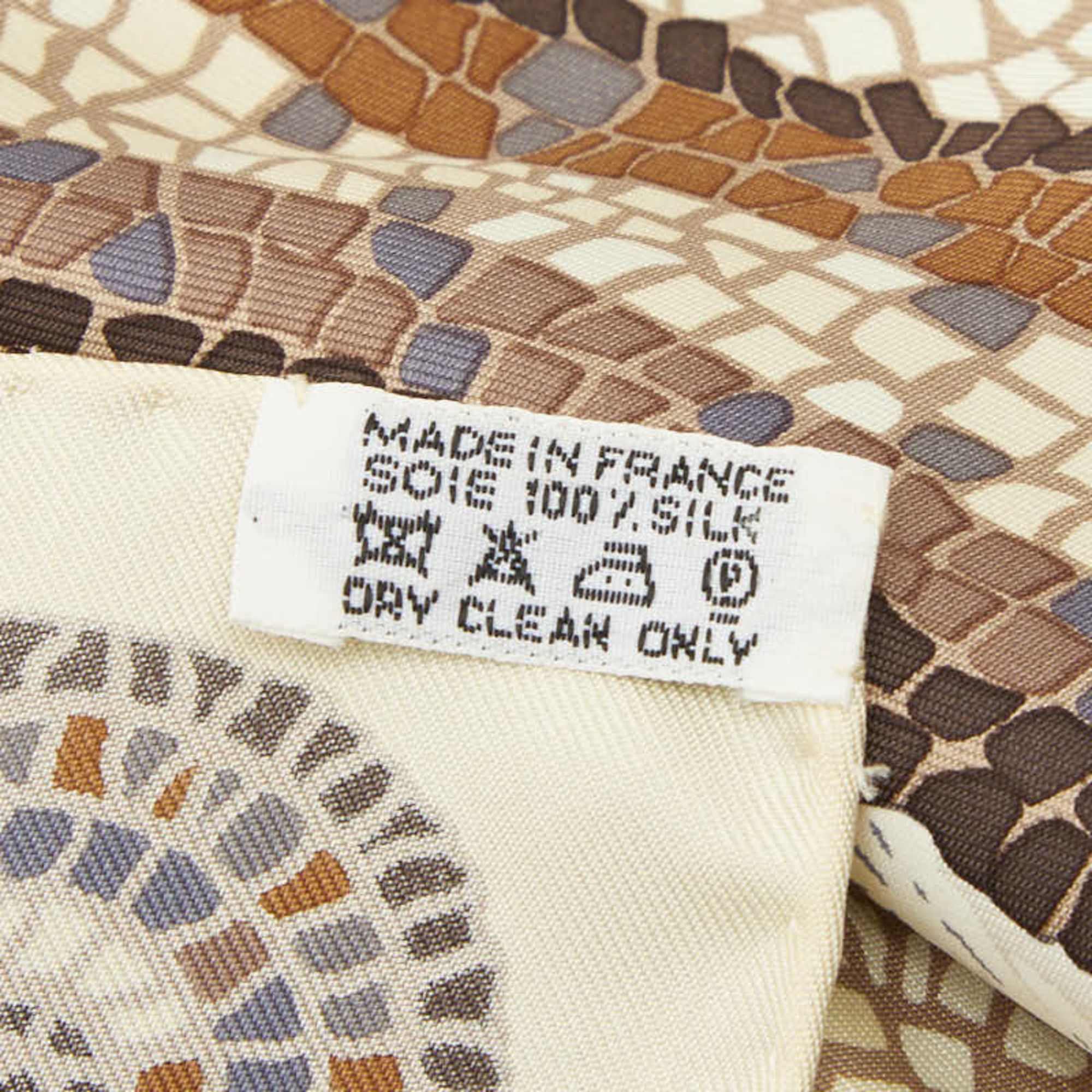 Hermes Hermes Carre 90 Sous le Gide de Mars (God of War Mars) Scarf/Muffler, Beige/Multicolor Silk, Women's. Size ONE SIZE - 7 Thumbnail