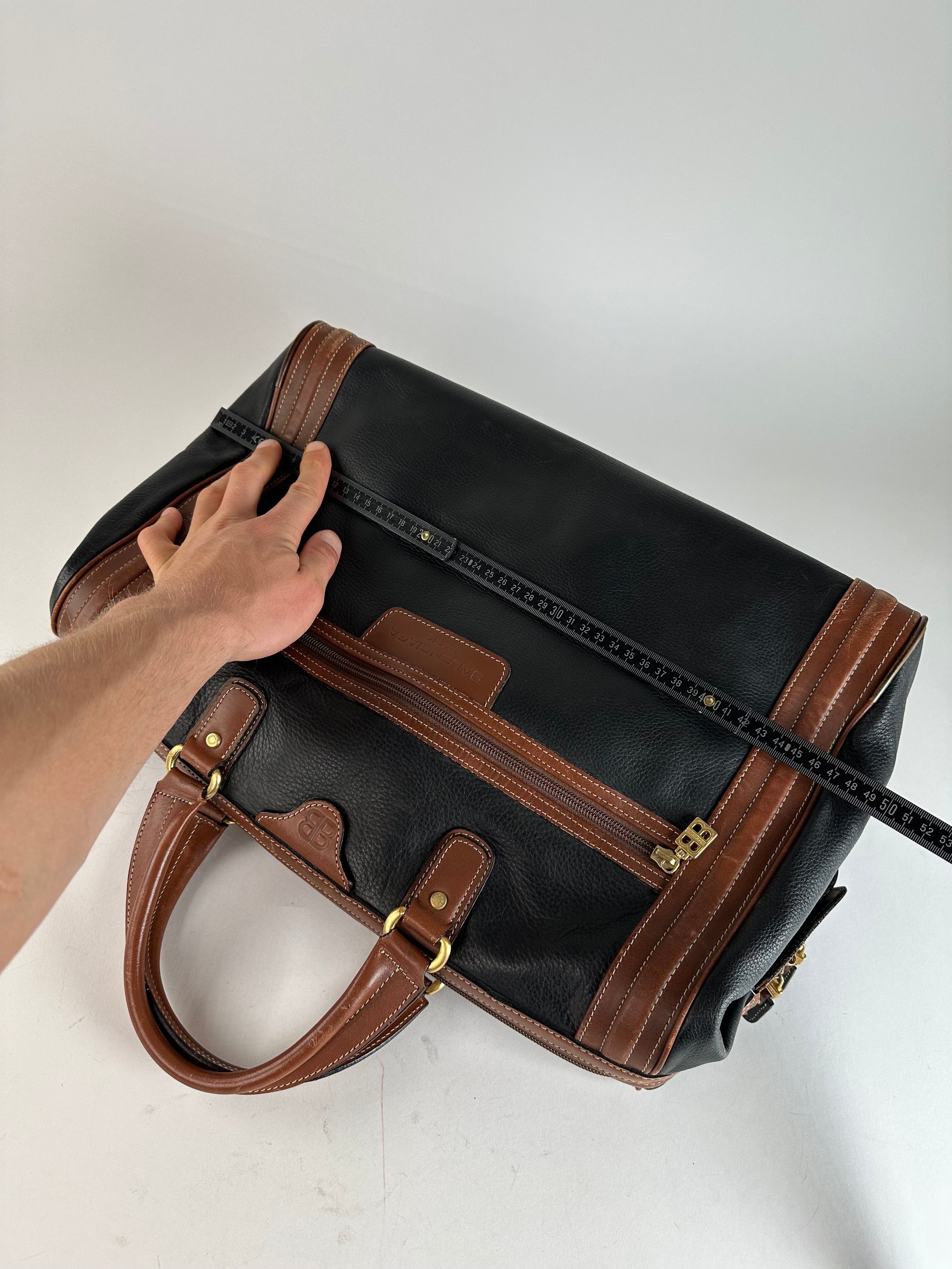 Balenciaga Vintage BB Logo Grained Leather Duffel Bag Black Tan Size ONE SIZE - 10 Thumbnail