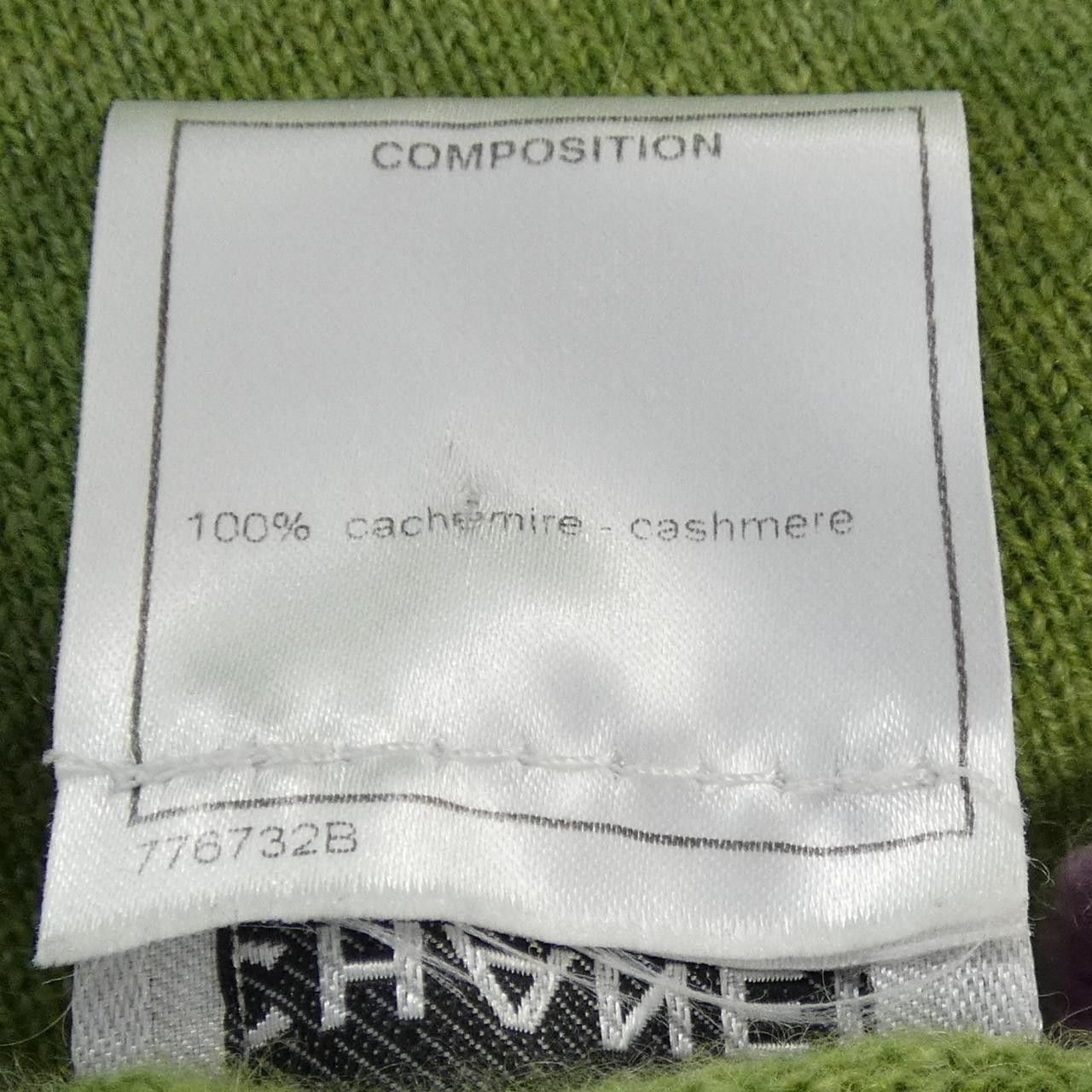 Chanel Chanel Chanel Cashmere Knit Textile Tops P31852K00570 07A DUTY FREE for USA Size ONE SIZE - 3 Thumbnail