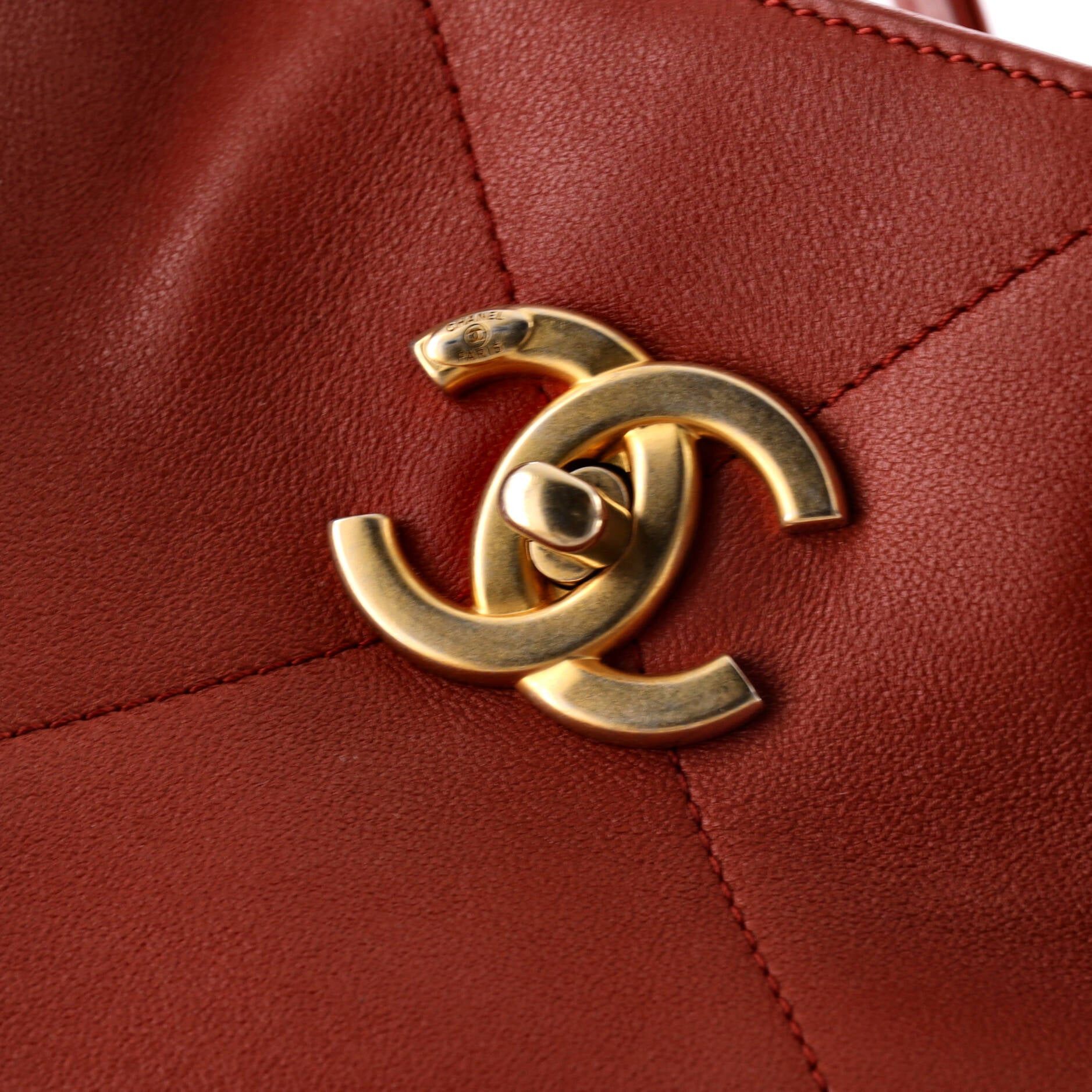 Chanel Easy Mood Hobo Size ONE SIZE - 6 Thumbnail