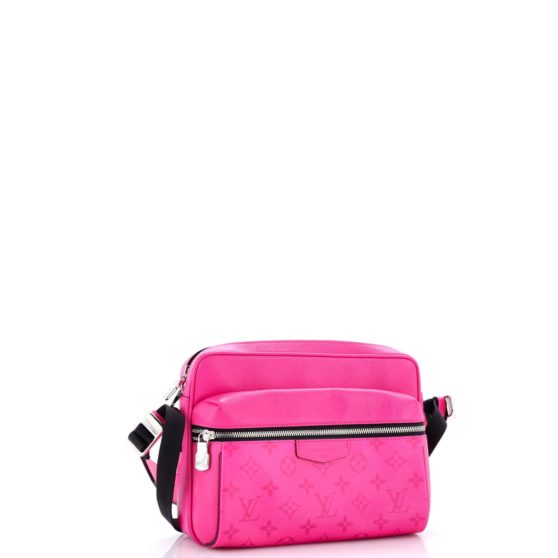 Louis Vuitton Outdoor Messenger Bag Size ONE SIZE - 2 Thumbnail