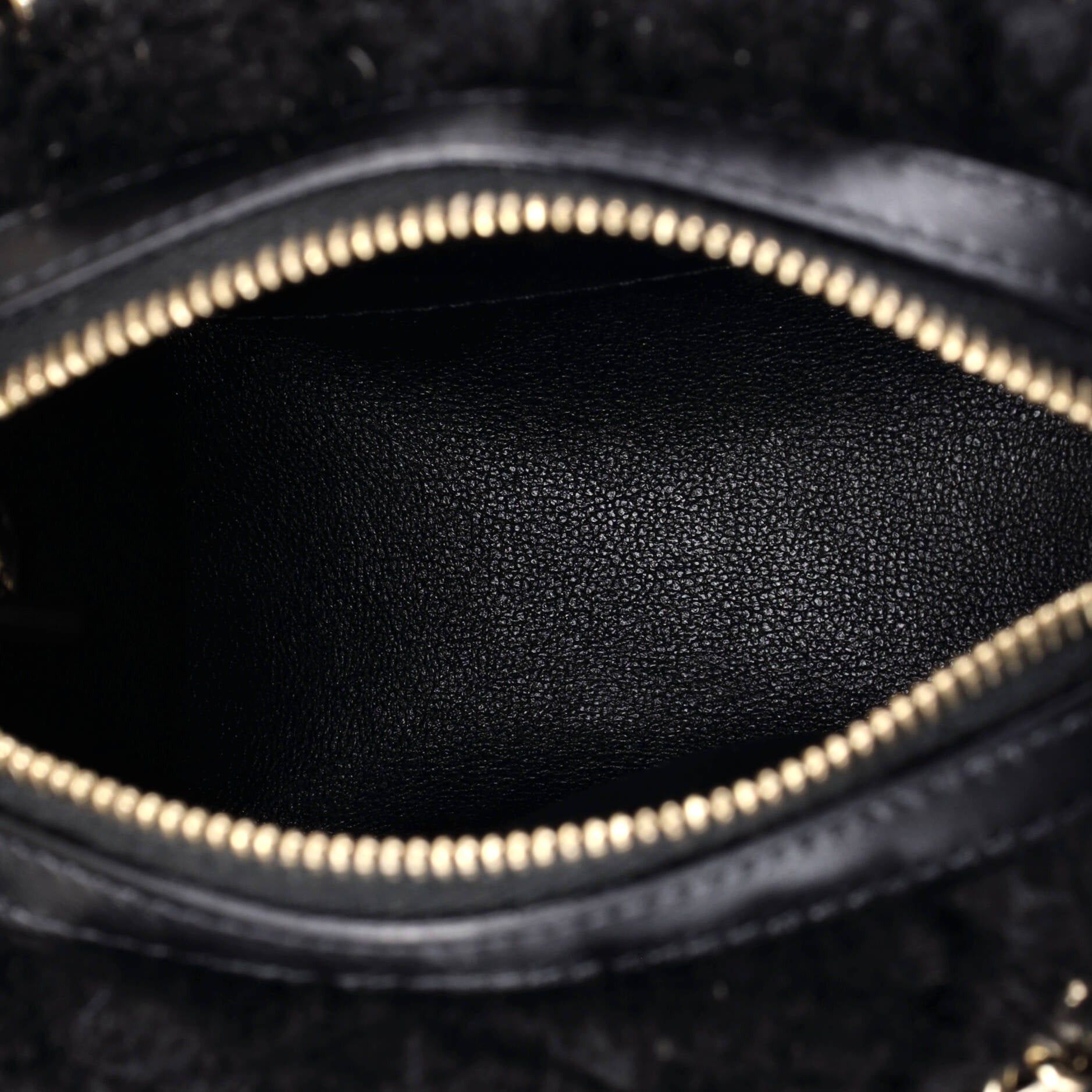 Chanel CC Double Chain Zip Clutch with Chain Size ONE SIZE - 5 Thumbnail