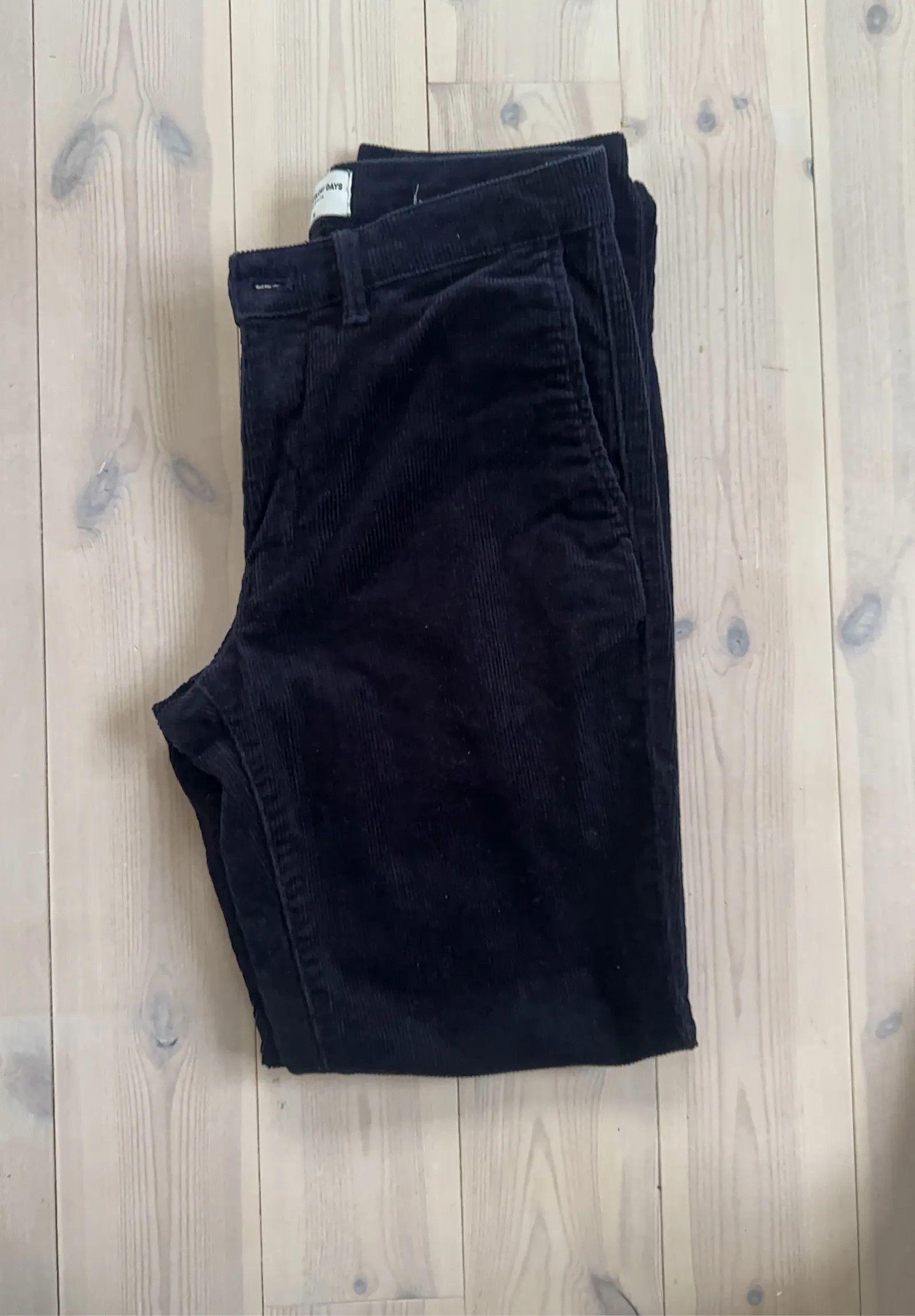 These Glory Days These Glory Days T aimon slim cord Pants Size US 30 / EU 46 - 2 Thumbnail