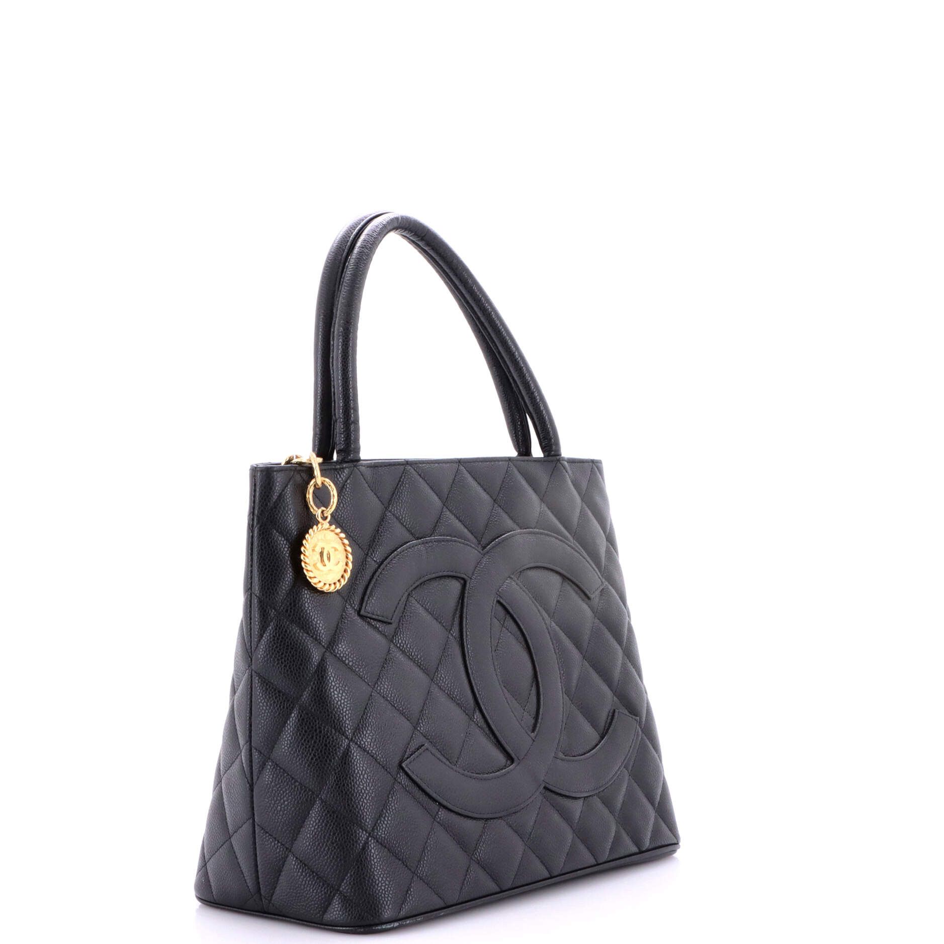Chanel Medallion Tote Size ONE SIZE - 2 Thumbnail