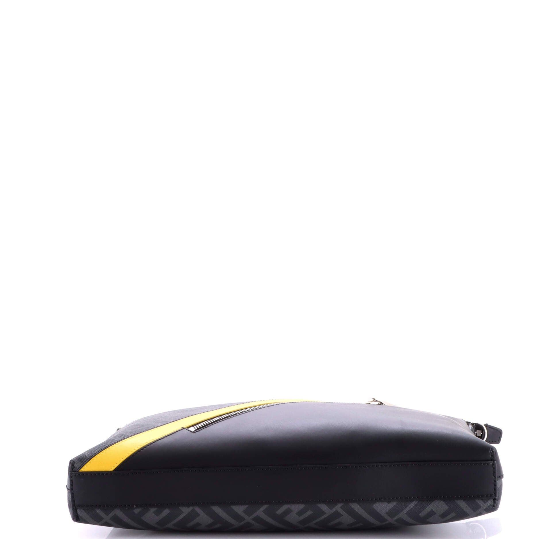 Fendi Front Zip Messenger Size ONE SIZE - 4 Thumbnail