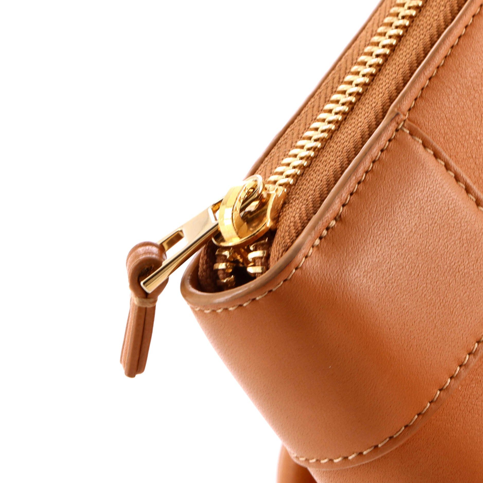 Loewe Amazona Pouch Crossbody Bag Size ONE SIZE - 6 Thumbnail