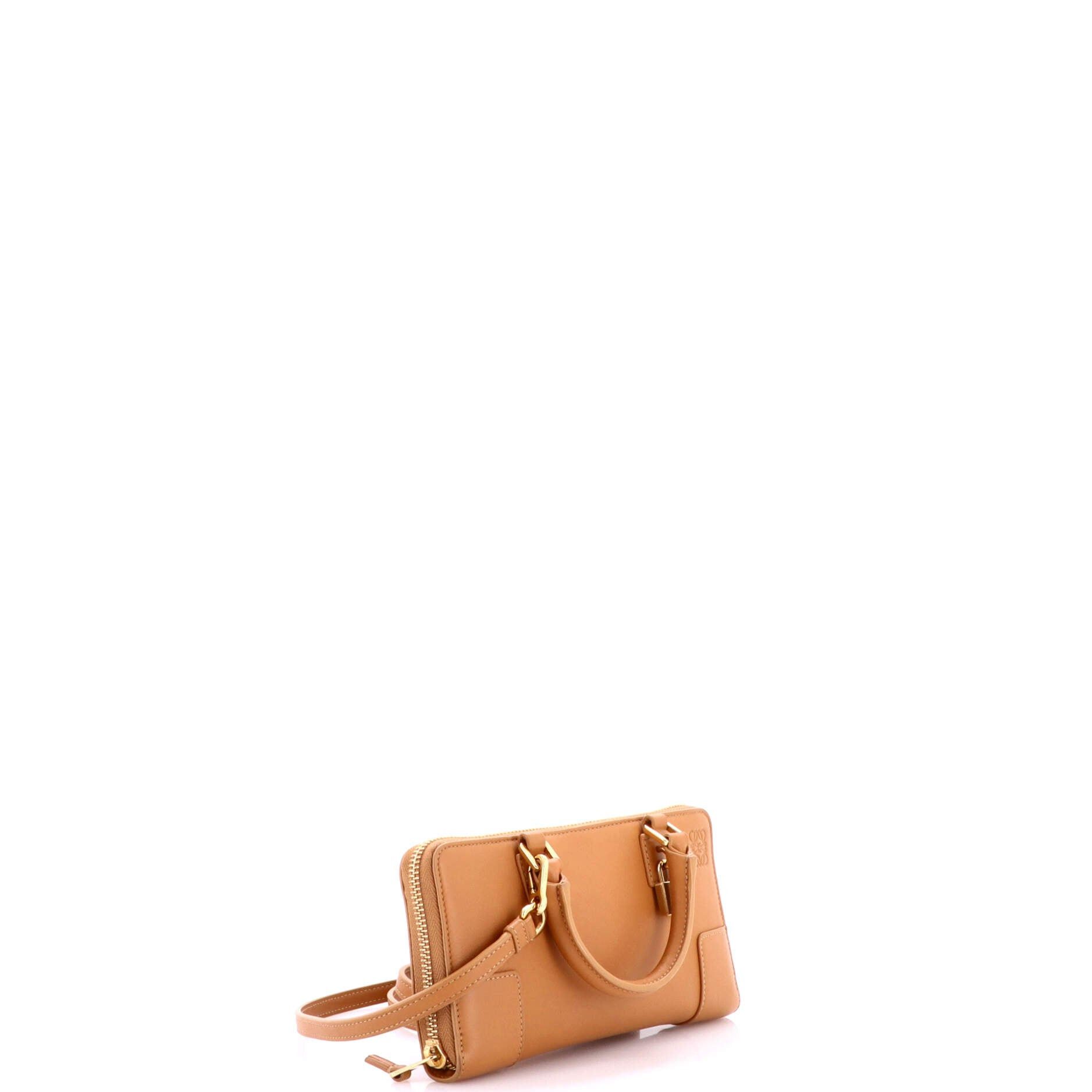 Loewe Amazona Pouch Crossbody Bag Size ONE SIZE - 2 Thumbnail