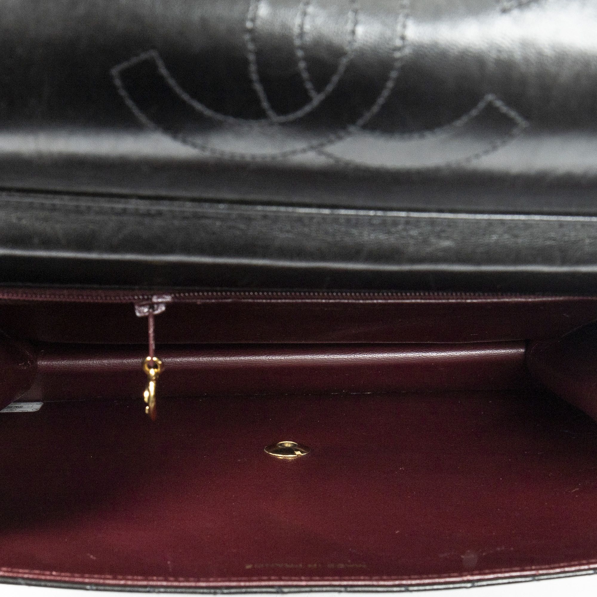 Chanel Vintage Push Lock Straight Flap Size ONE SIZE - 9 Thumbnail