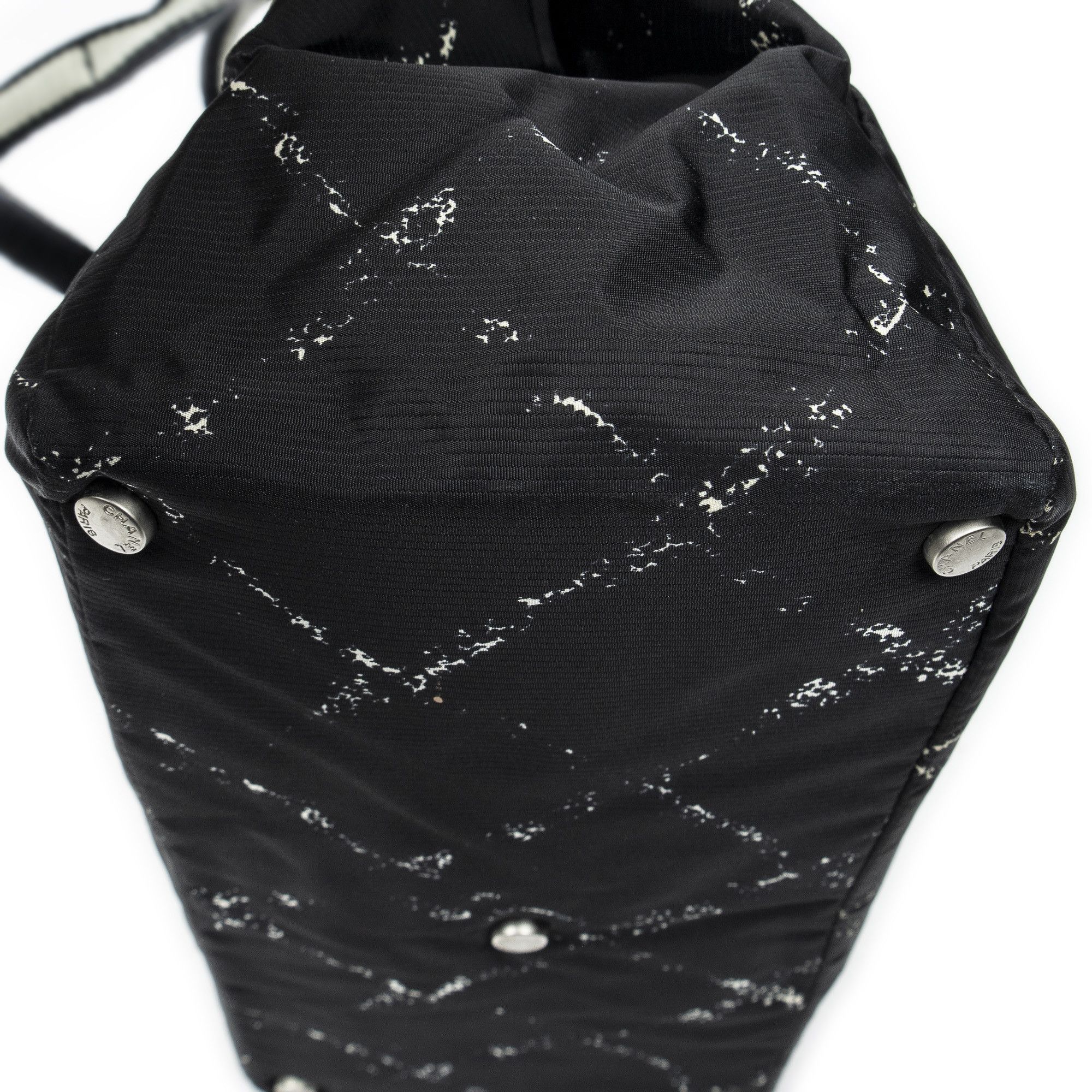 Chanel Small Old Travel line Tote Size ONE SIZE - 8 Thumbnail