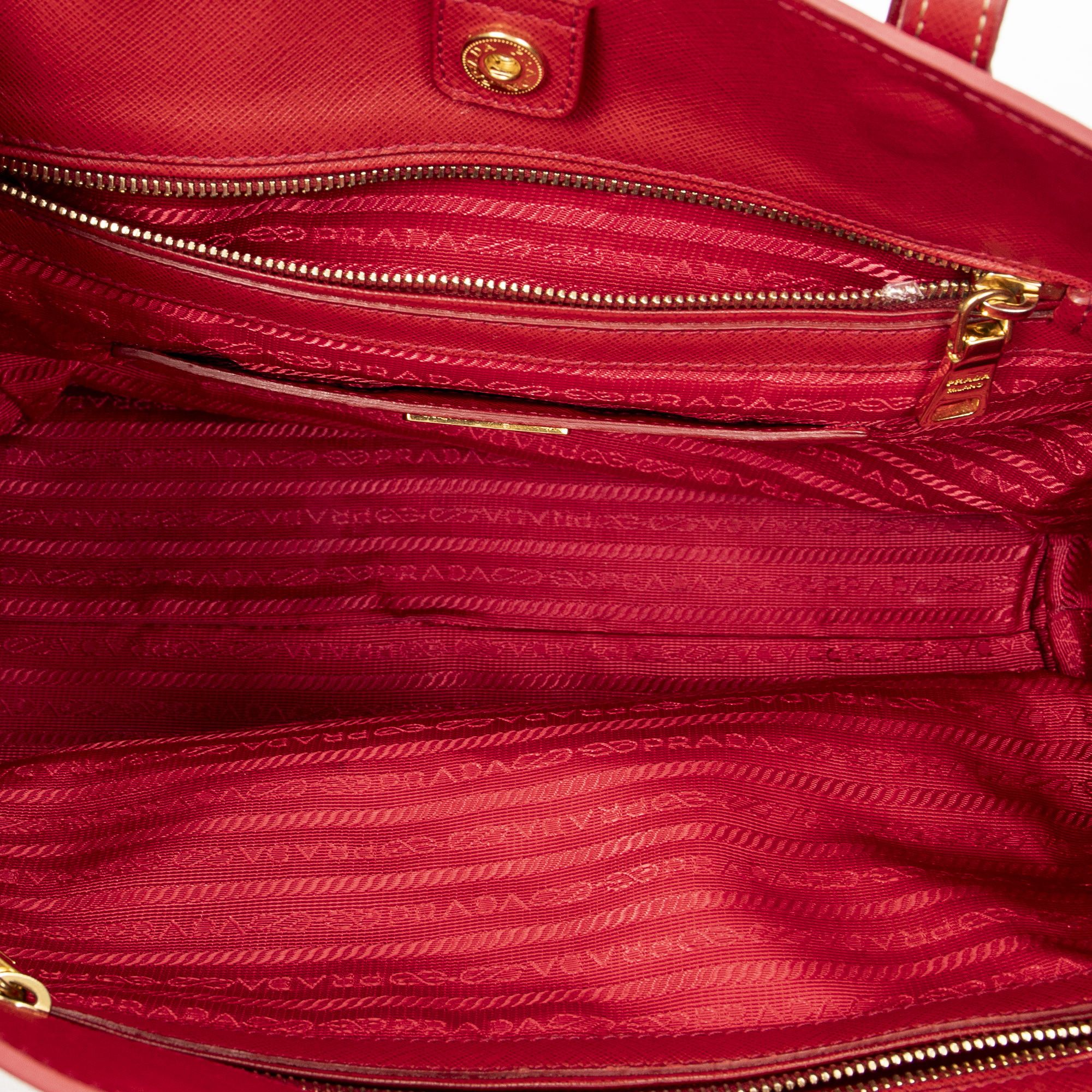 Prada Convertible Open Shopping Tote Size ONE SIZE - 9 Thumbnail