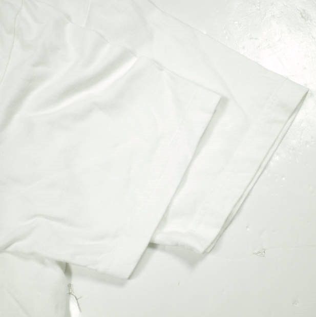Other Other PERIOD FEATURES Silk Patch Pocket Tee Textile T-Shirts DUTY FREE for USA Size ONE SIZE - 4 Thumbnail