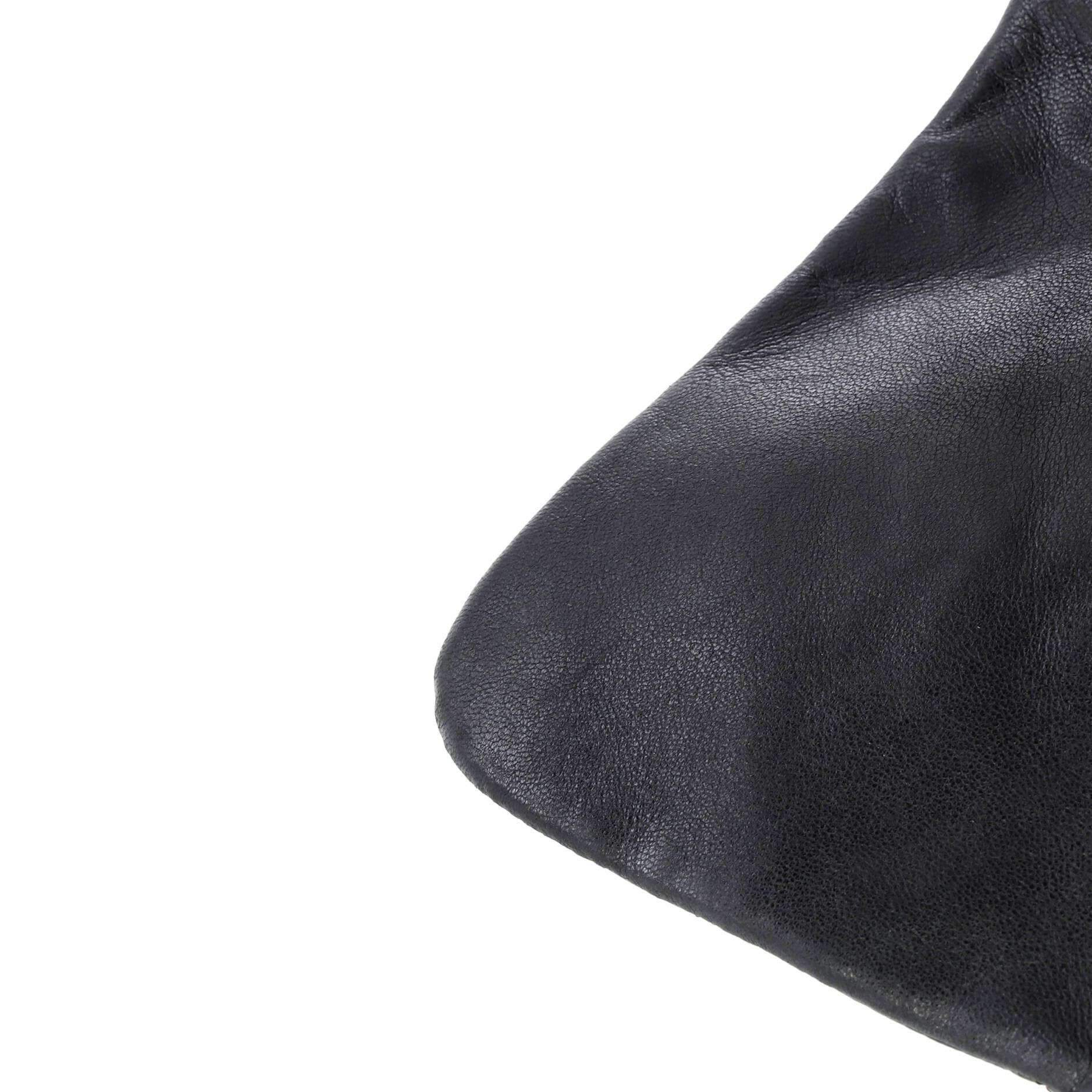 Chanel CC Heart Flap Bag Size ONE SIZE - 6 Thumbnail