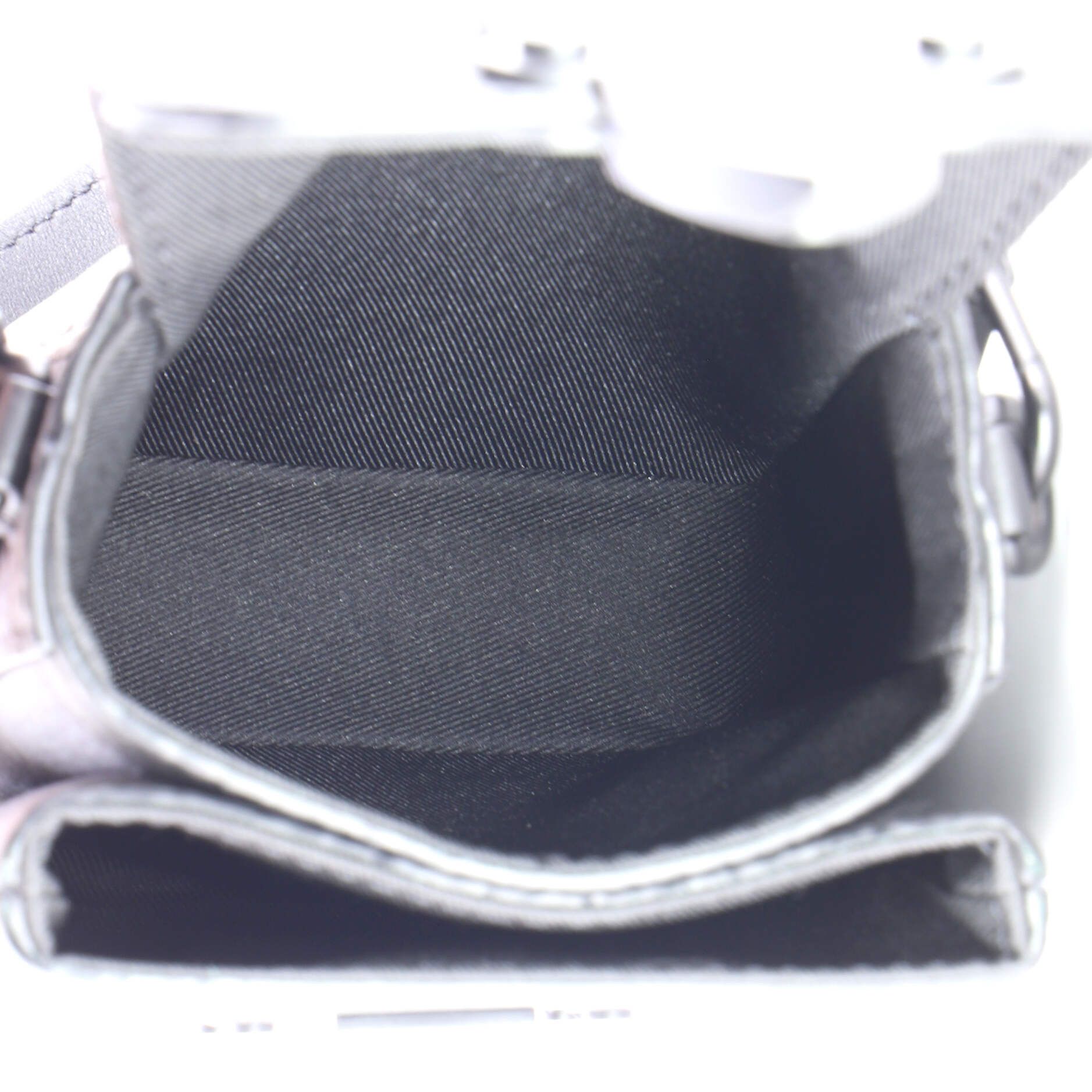 Louis Vuitton S Lock Vertical Wearable Wallet Size ONE SIZE - 5 Thumbnail