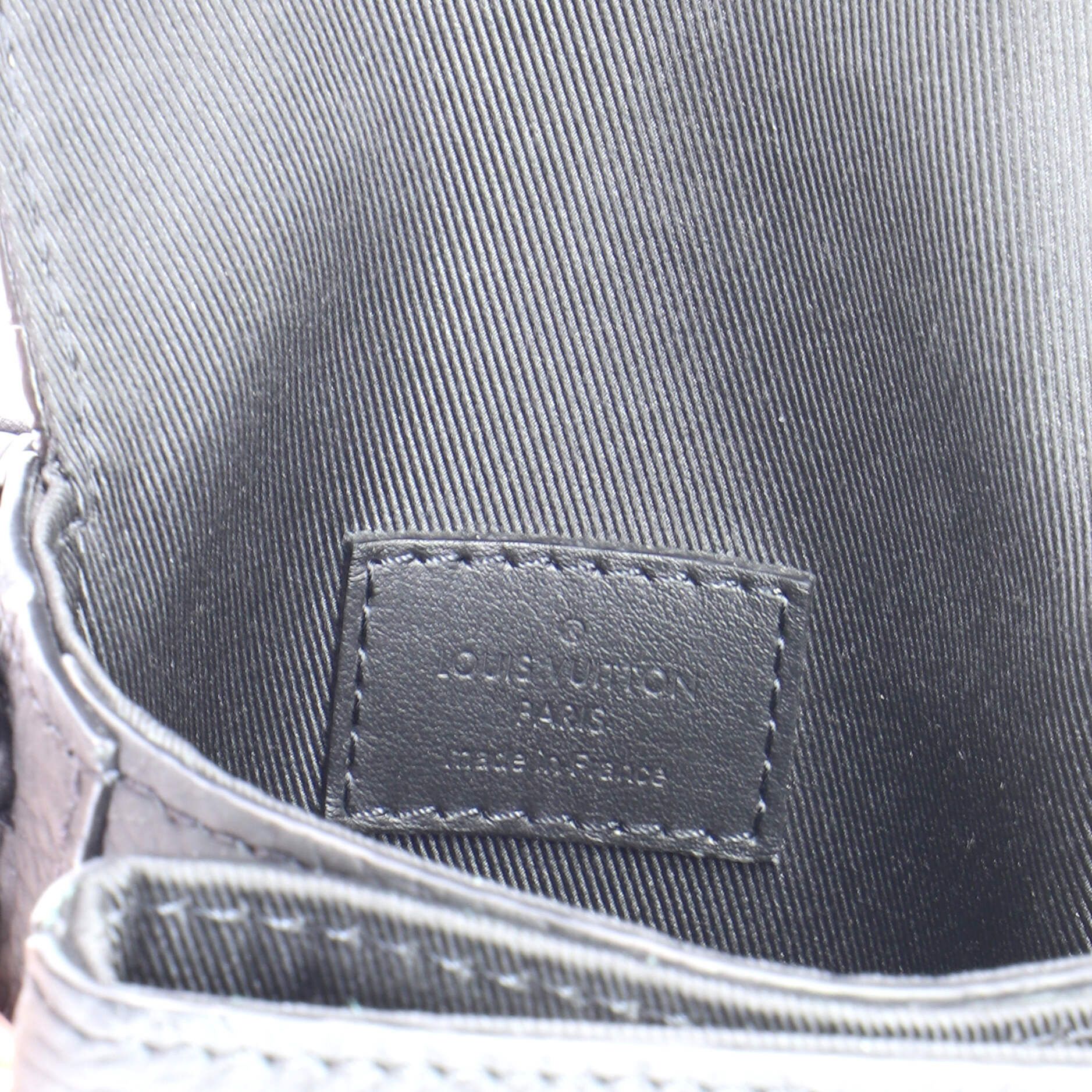 Louis Vuitton S Lock Vertical Wearable Wallet Size ONE SIZE - 6 Thumbnail