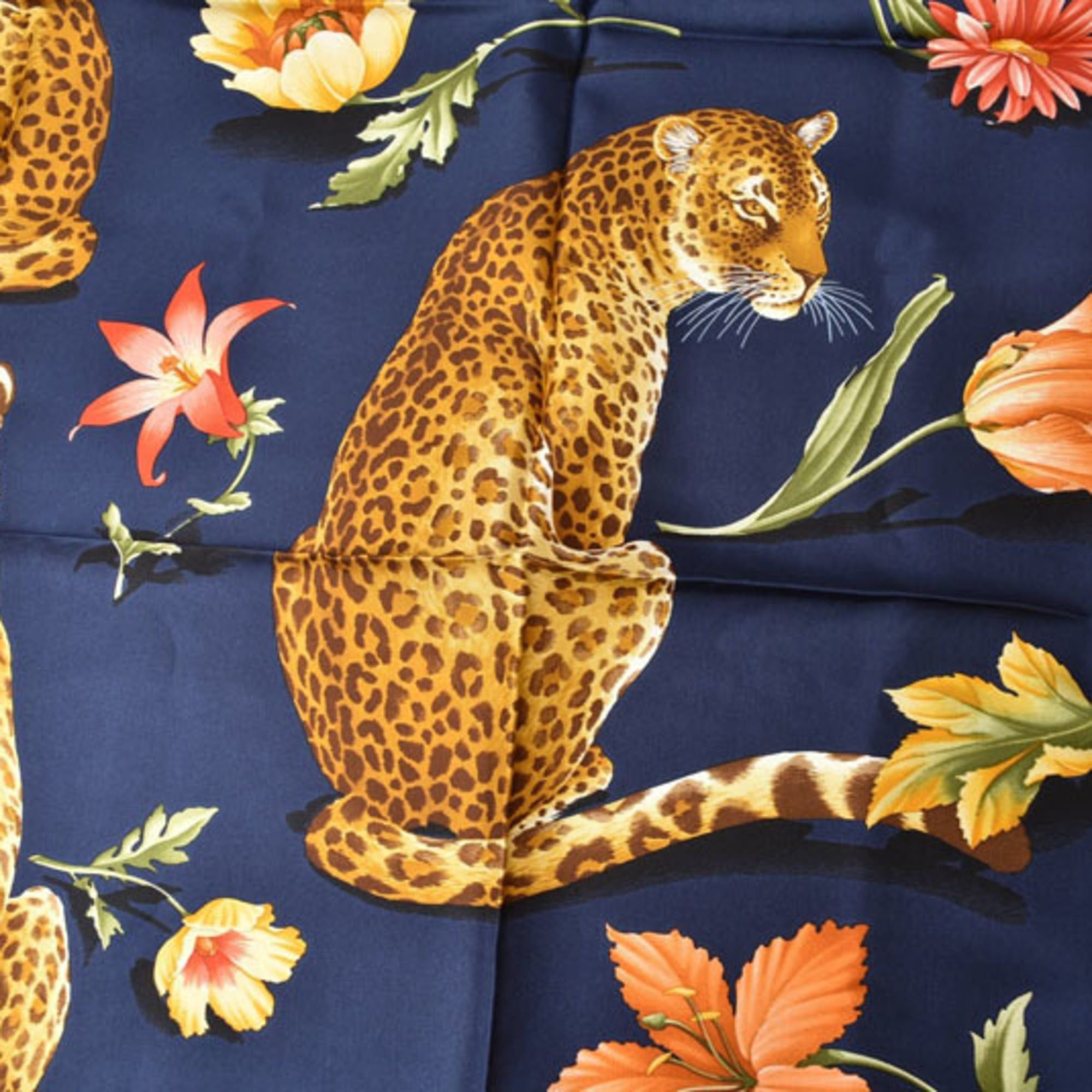Salvatore Ferragamo Salvatore Ferragamo scarf/muffler, animal motif, leopard print, navy/cream Size ONE SIZE - 6 Thumbnail