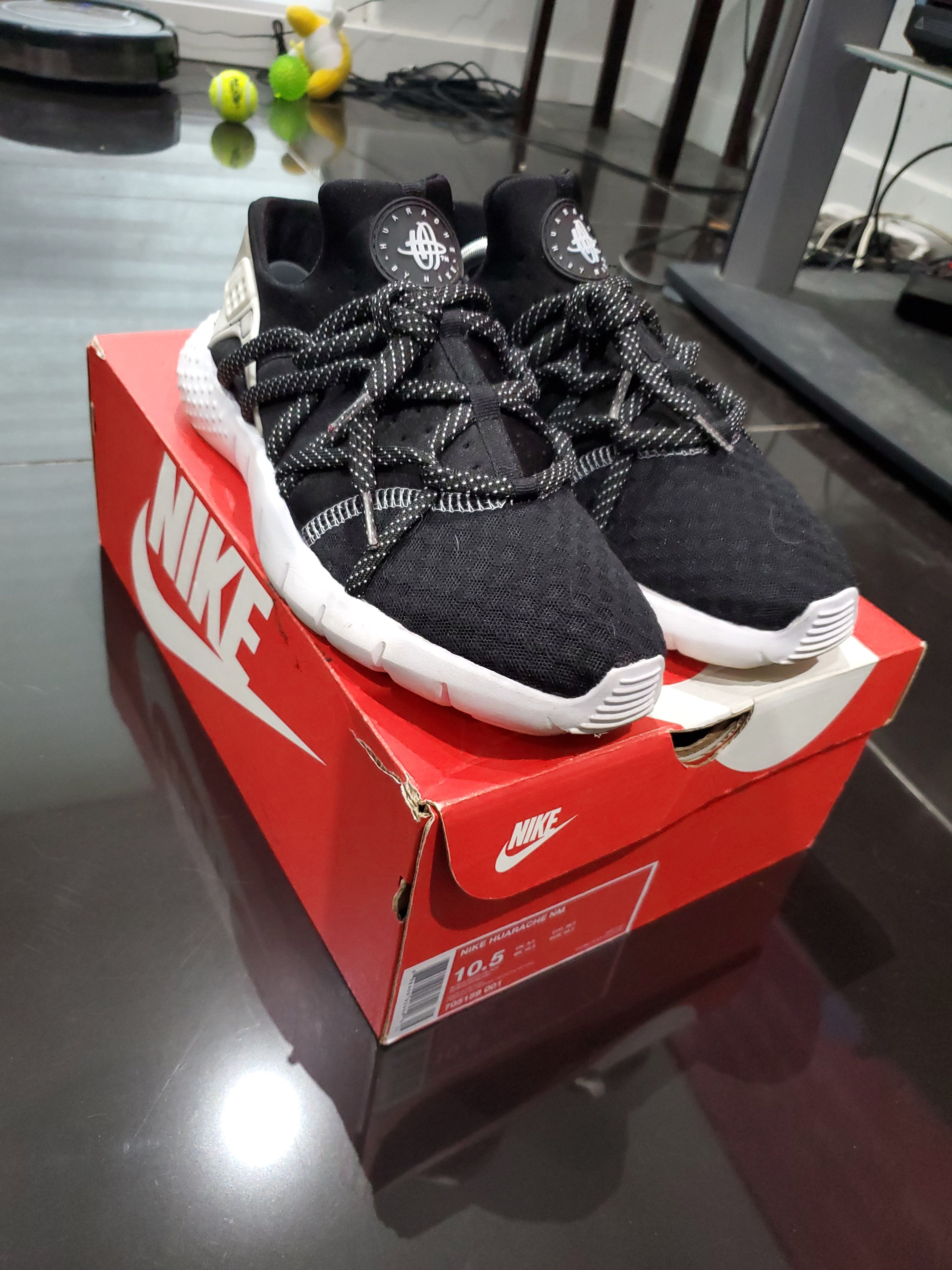 Nike huarache nm oreo best sale