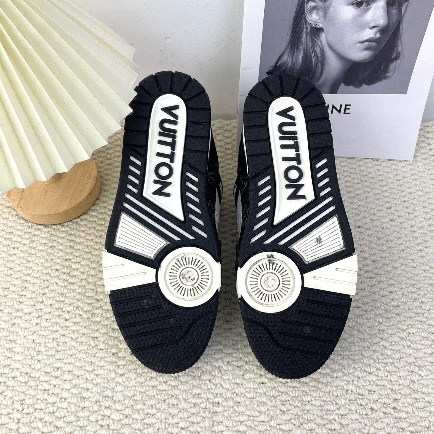 Louis Vuitton Louis Vuitton Training Printed Black Lowtop Sneakers Women Size US 5 / IT 35 - 5 Thumbnail