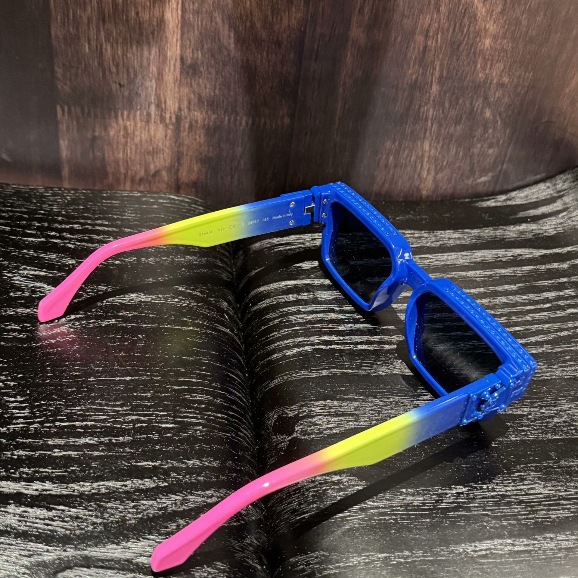 Louis Vuitton Louis Vuitton Casual Sunglasses one size Men Size ONE SIZE - 3 Thumbnail