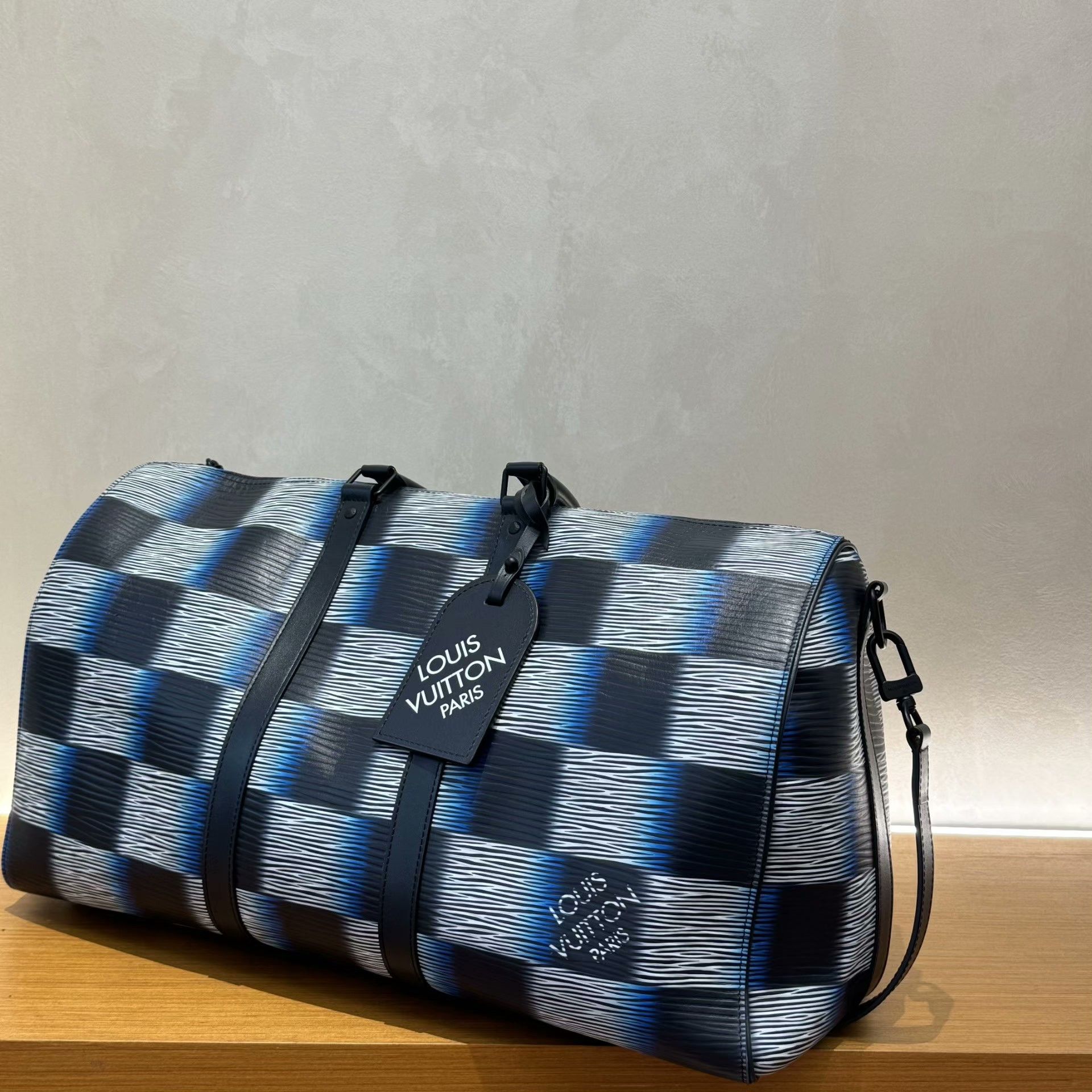 Louis Vuitton Louis Vuitton Bag one size Men Size ONE SIZE - 2 Thumbnail