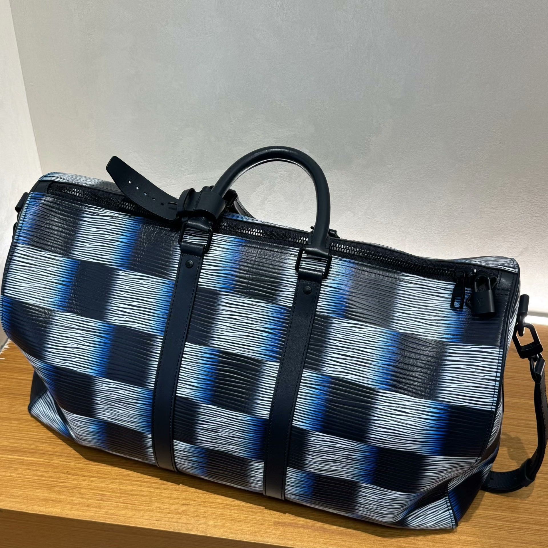 Louis Vuitton Louis Vuitton Bag one size Men Size ONE SIZE - 4 Thumbnail