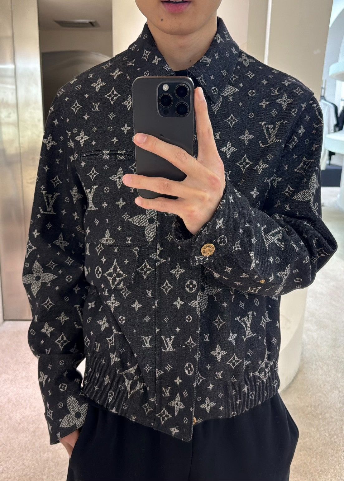 Louis Vuitton Louis Vuitton Retro Light Jacket s Men Size US S / EU 44-46 / 1 - 3 Thumbnail